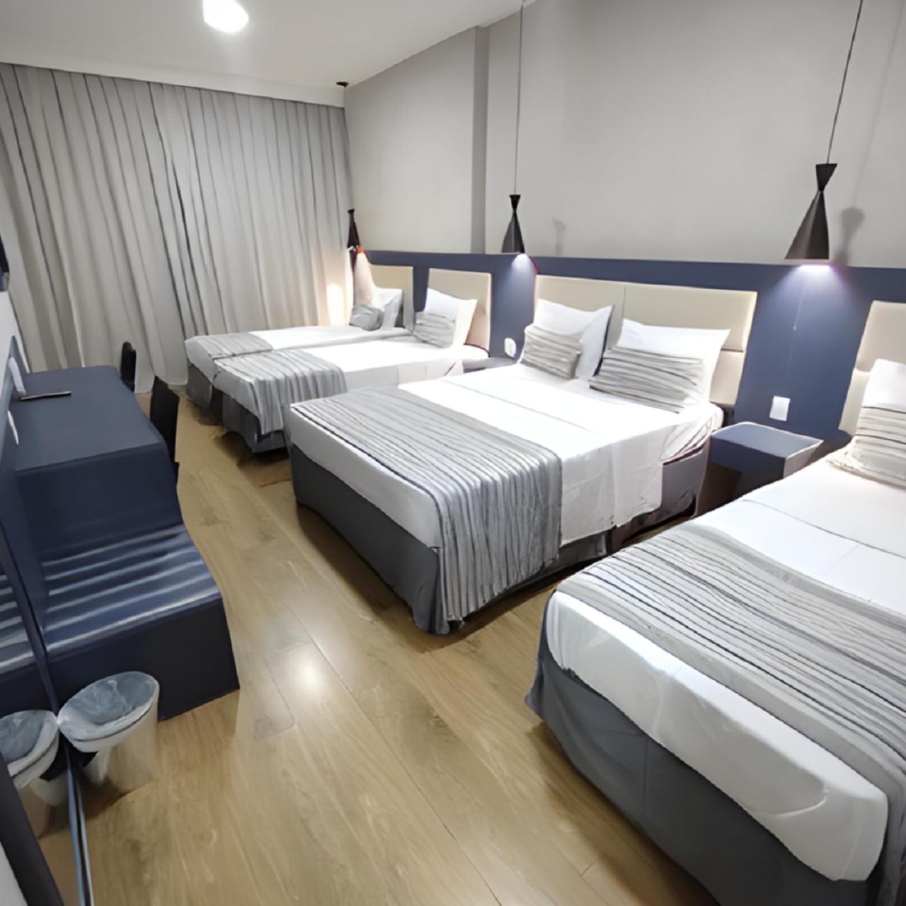 Deluxe Family Suite