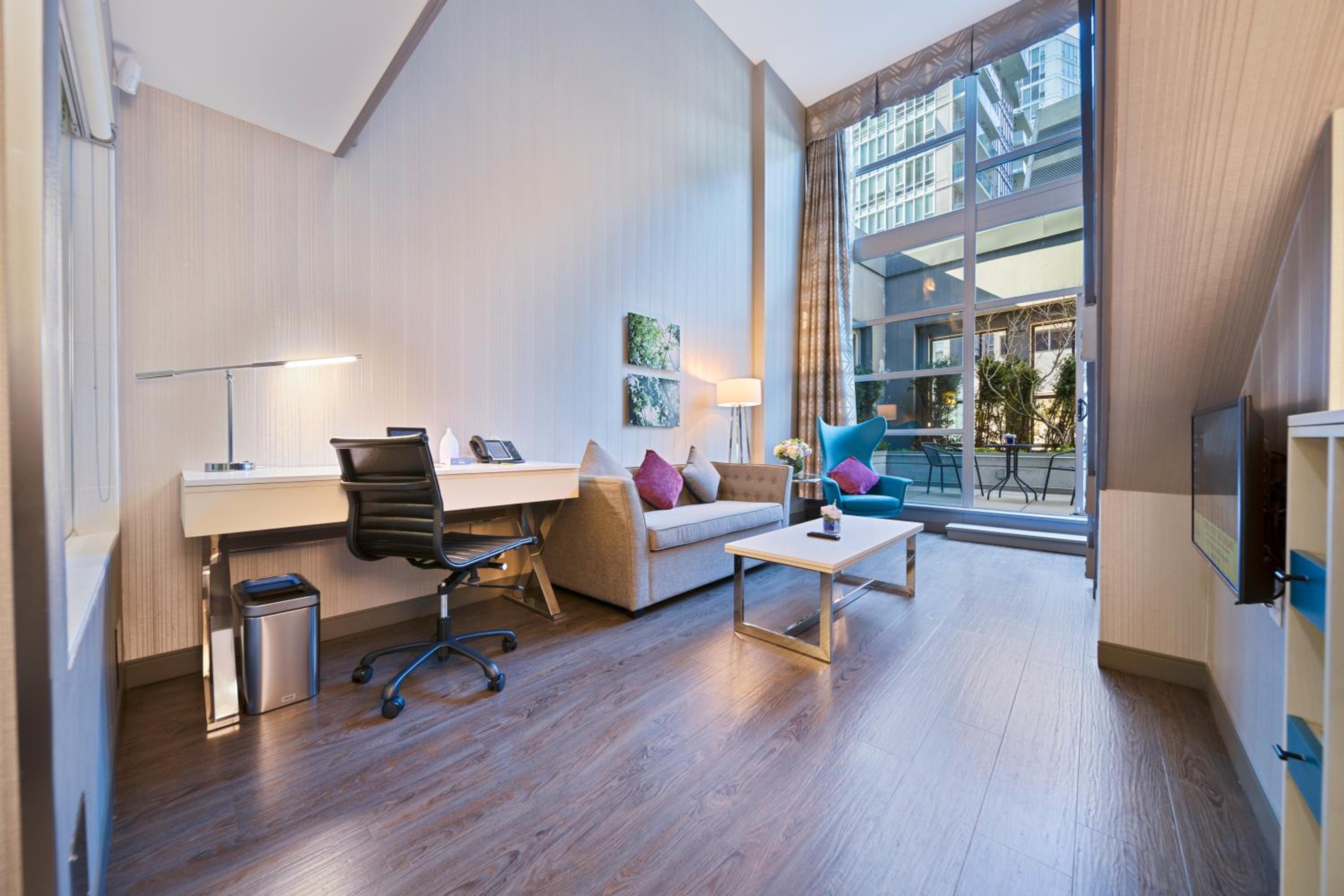 Loft Suite thumbnail 5