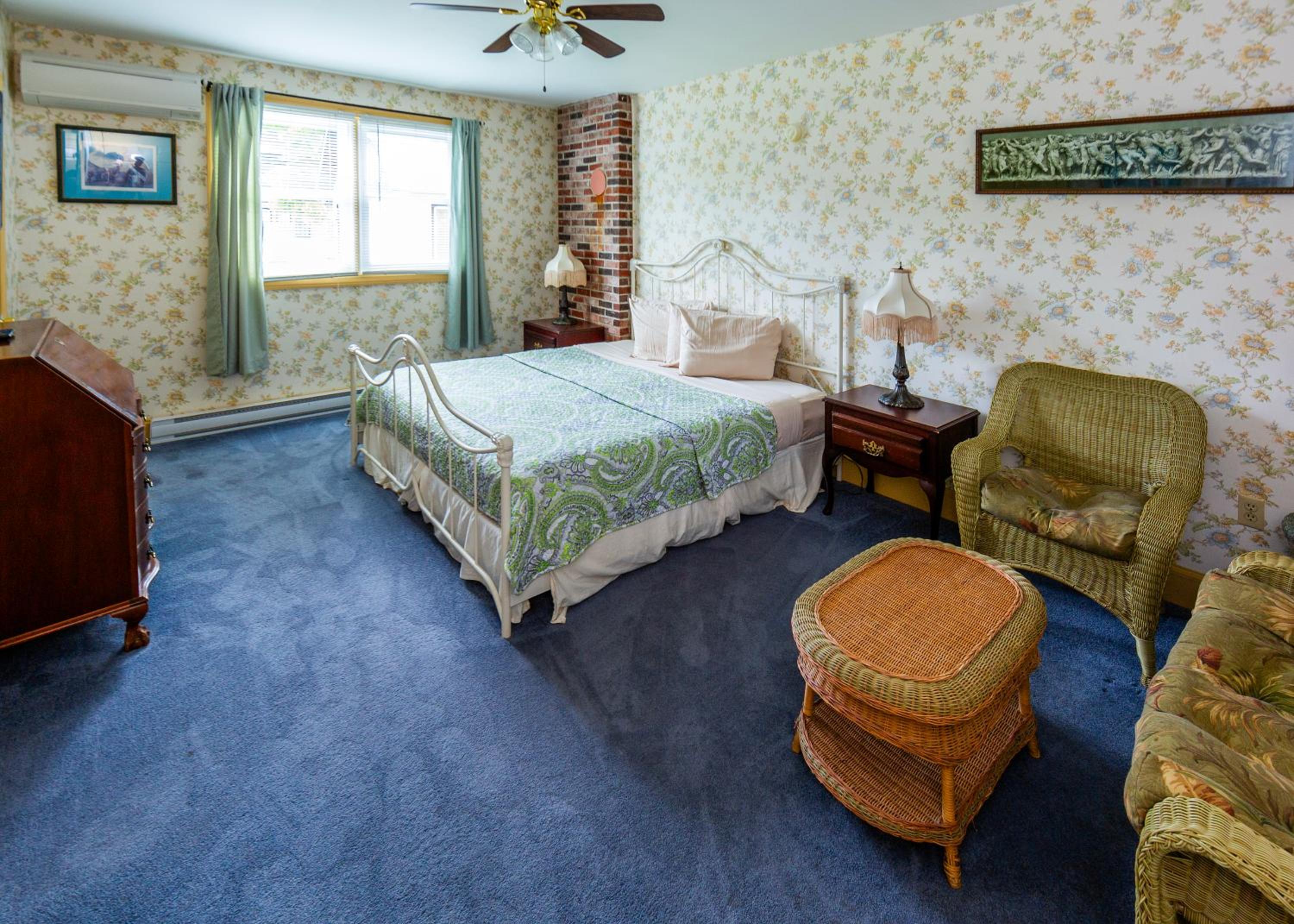 Queen Room - Annex