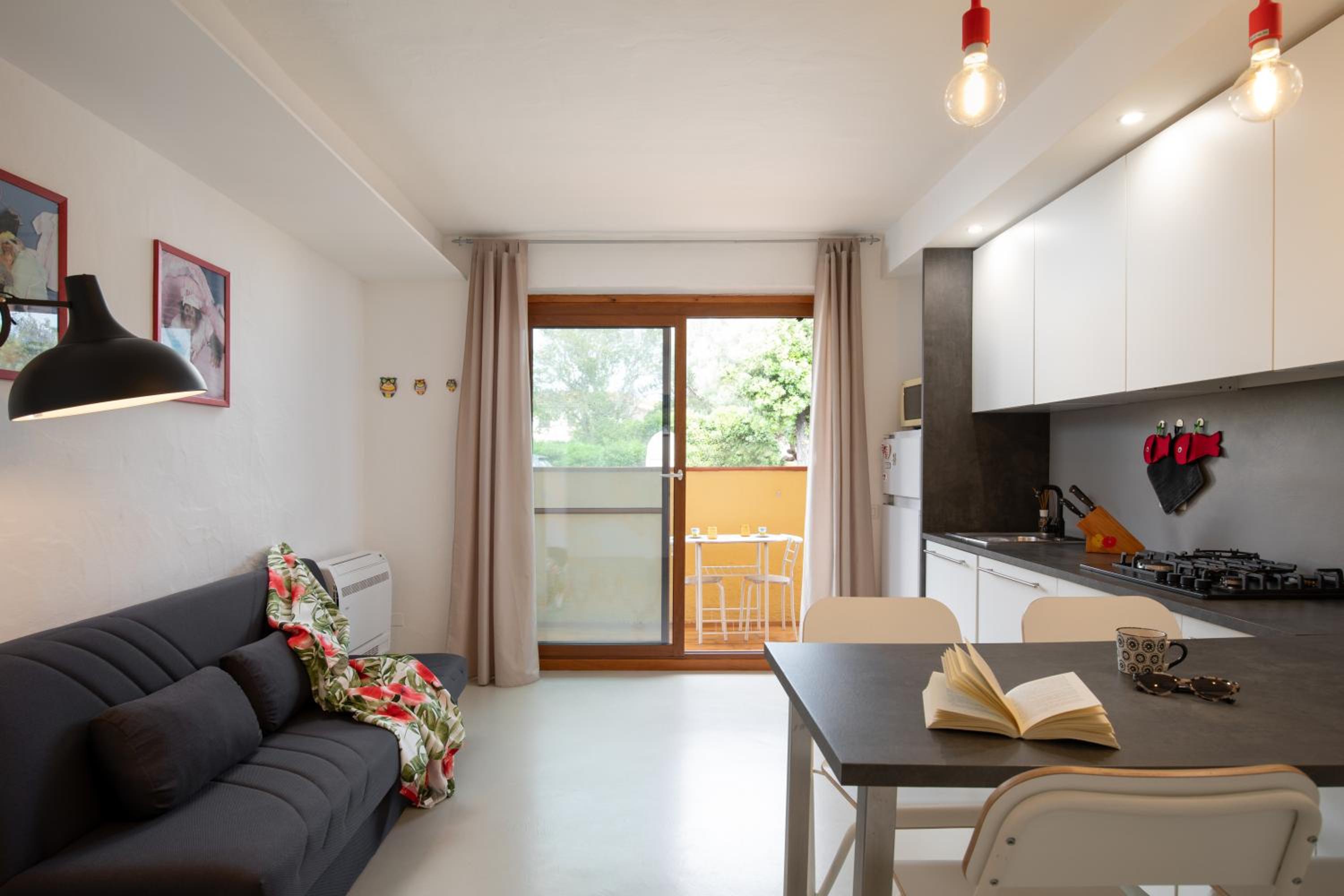 One-Bedroom Apartment photo 3