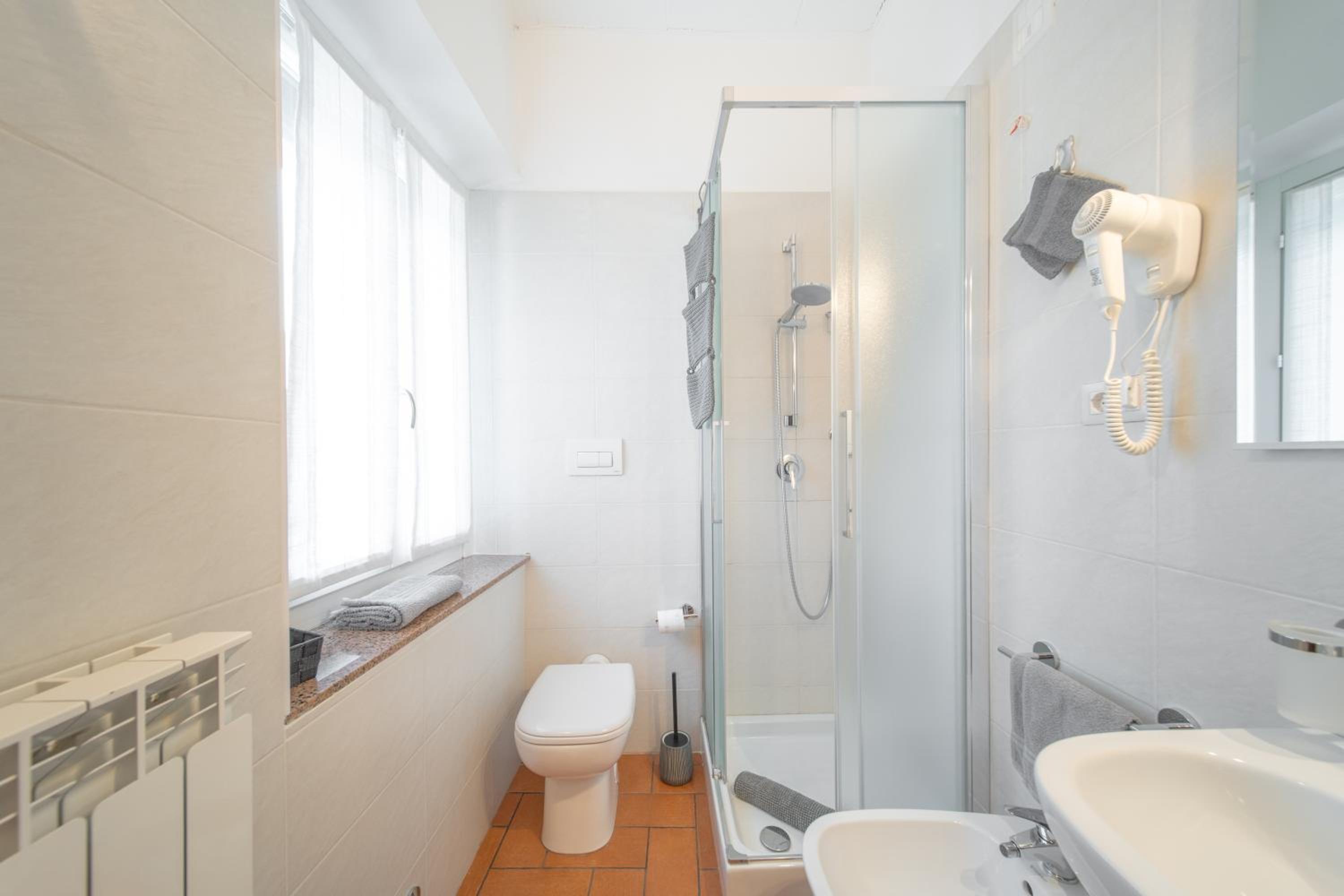 Superior Double or Twin Room - Photo 16