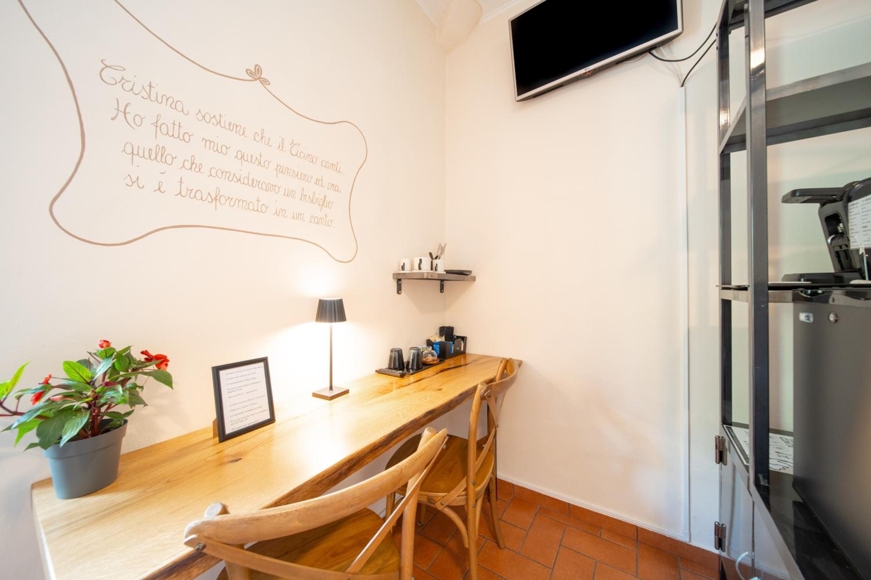 Superior Double or Twin Room - Photo 9