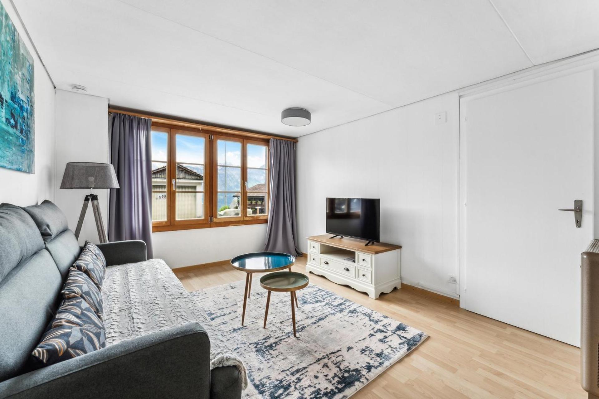 Apartment photo 2