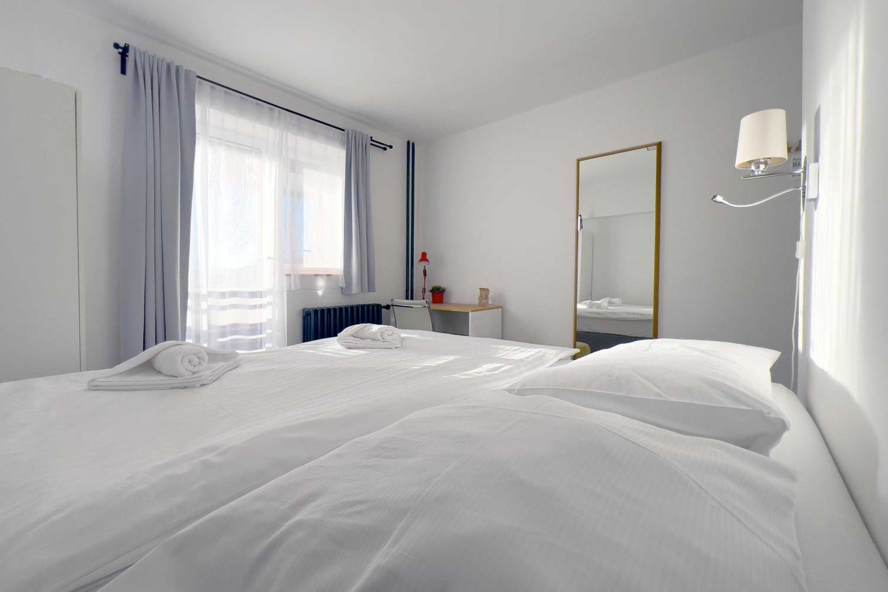 Double Room with Balcony and Mountain View photo 3