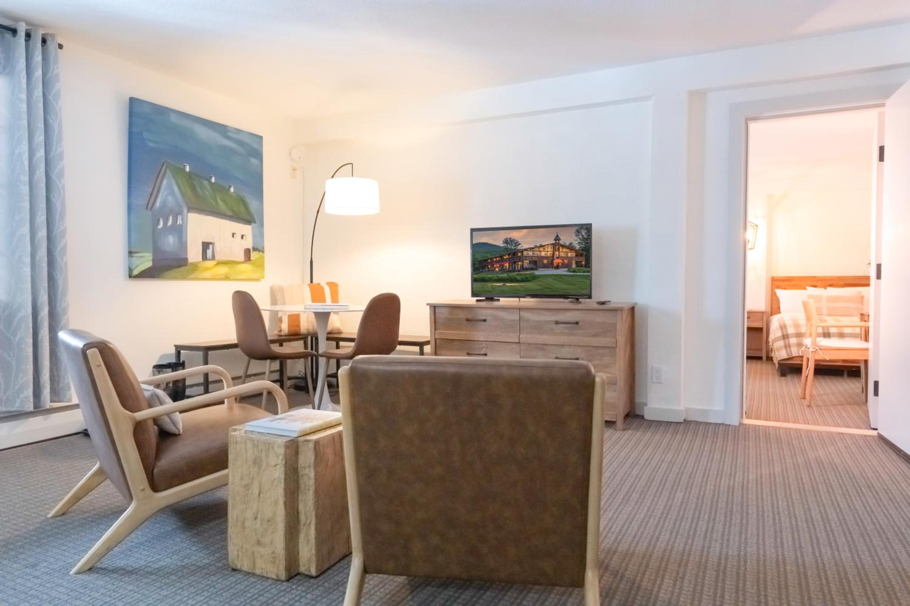 Two-Bedroom Suite - Photo 16