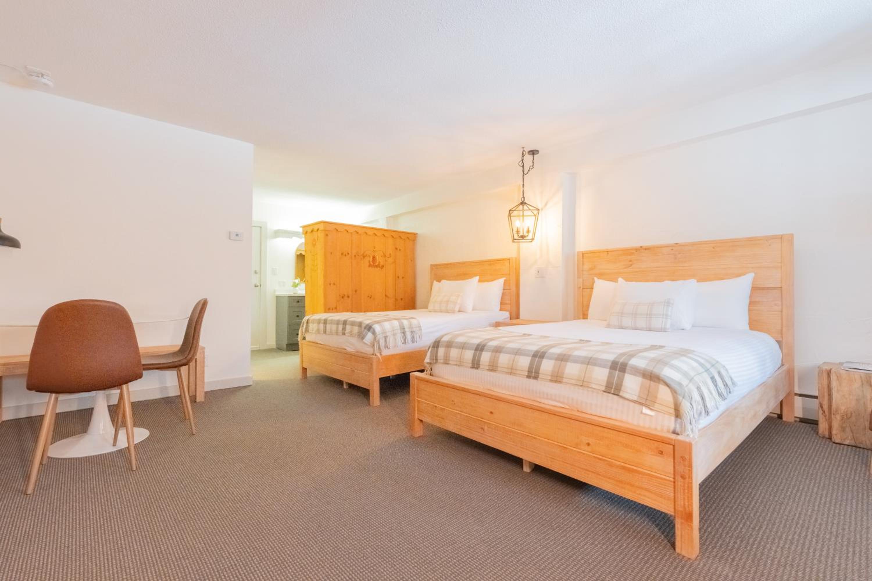 Two-Bedroom Suite - Photo 21