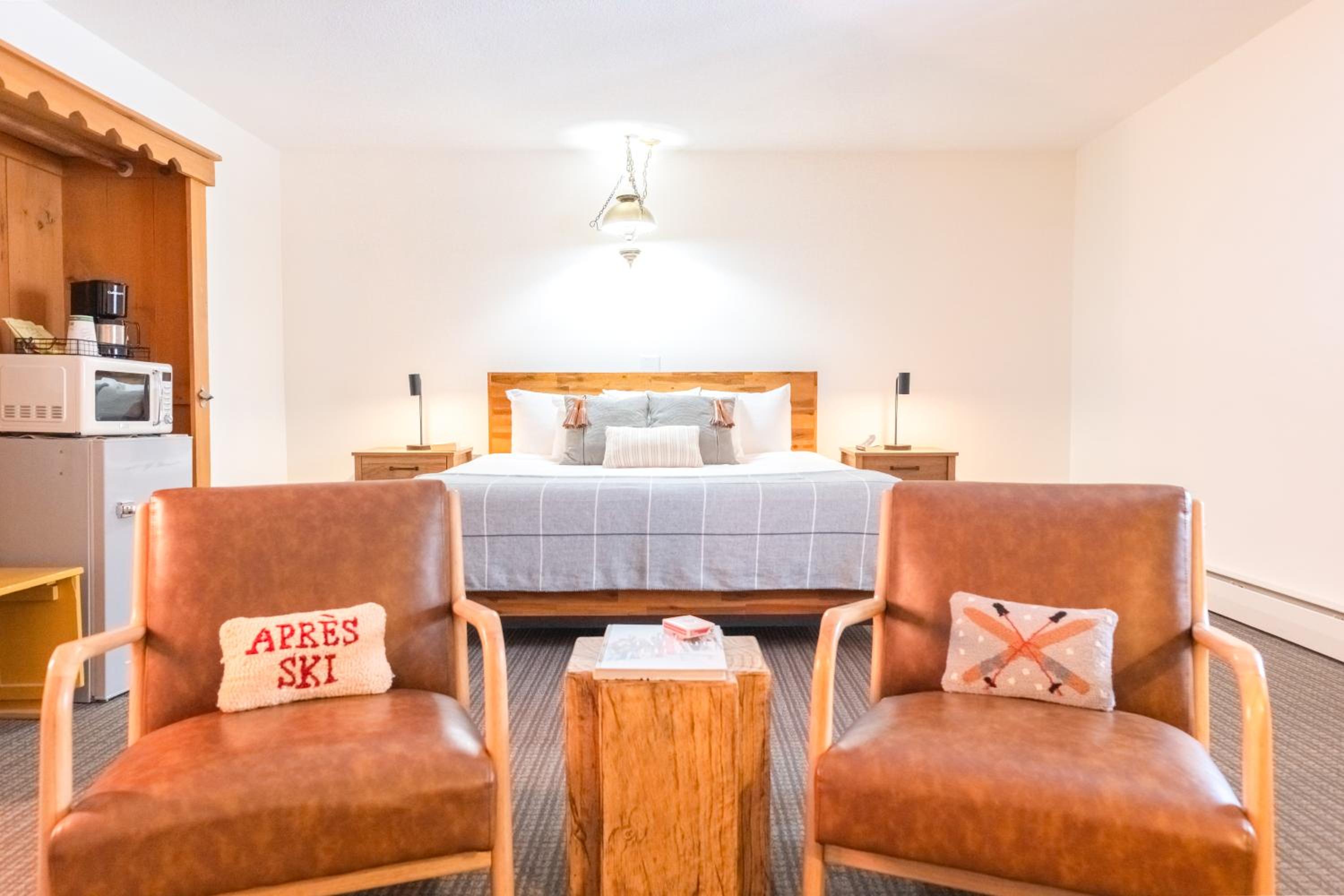 Two-Bedroom Suite - Photo 9