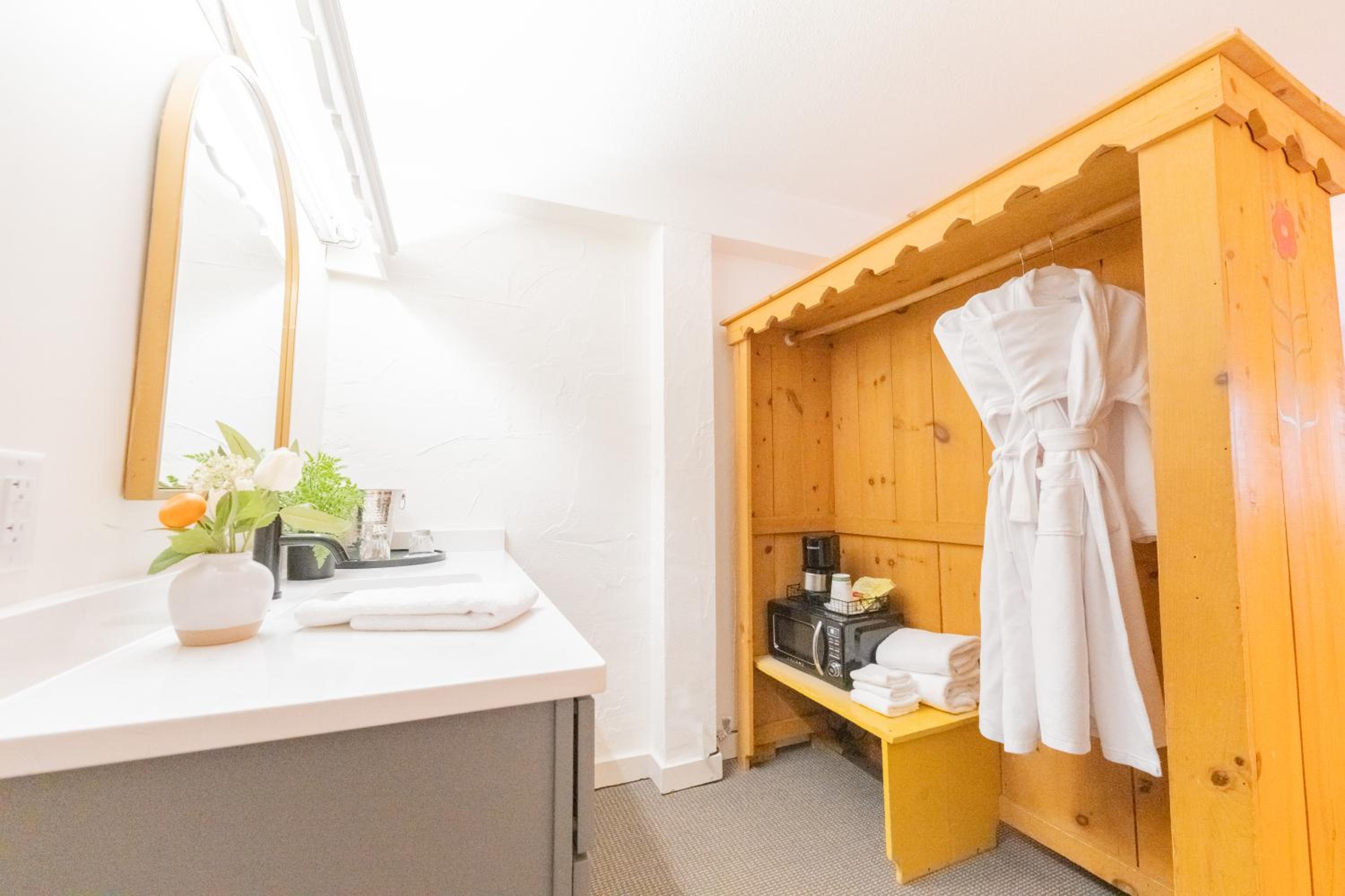 Superior Room - Photo 17
