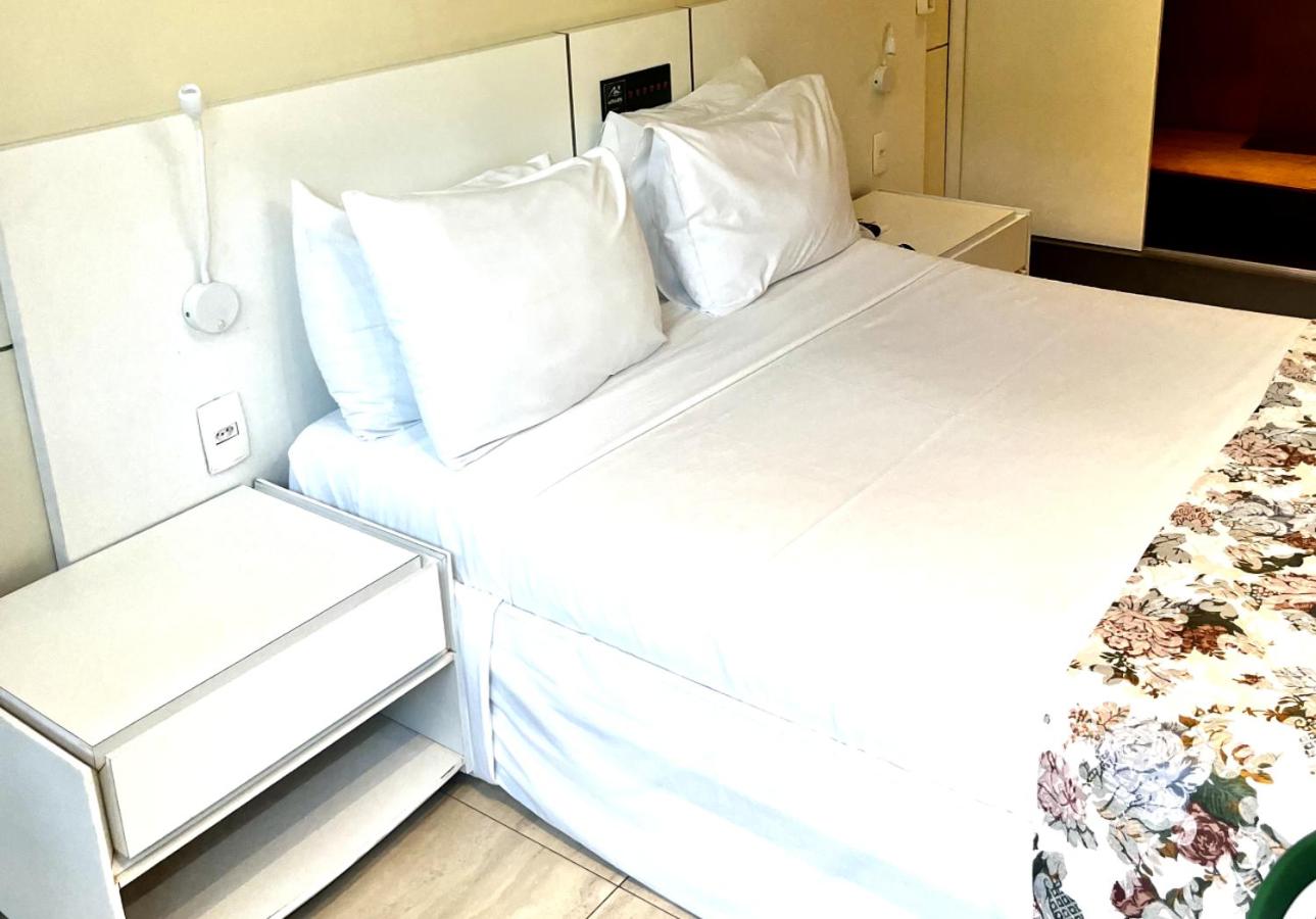 Deluxe Double Room with Balcony - Photo 6
