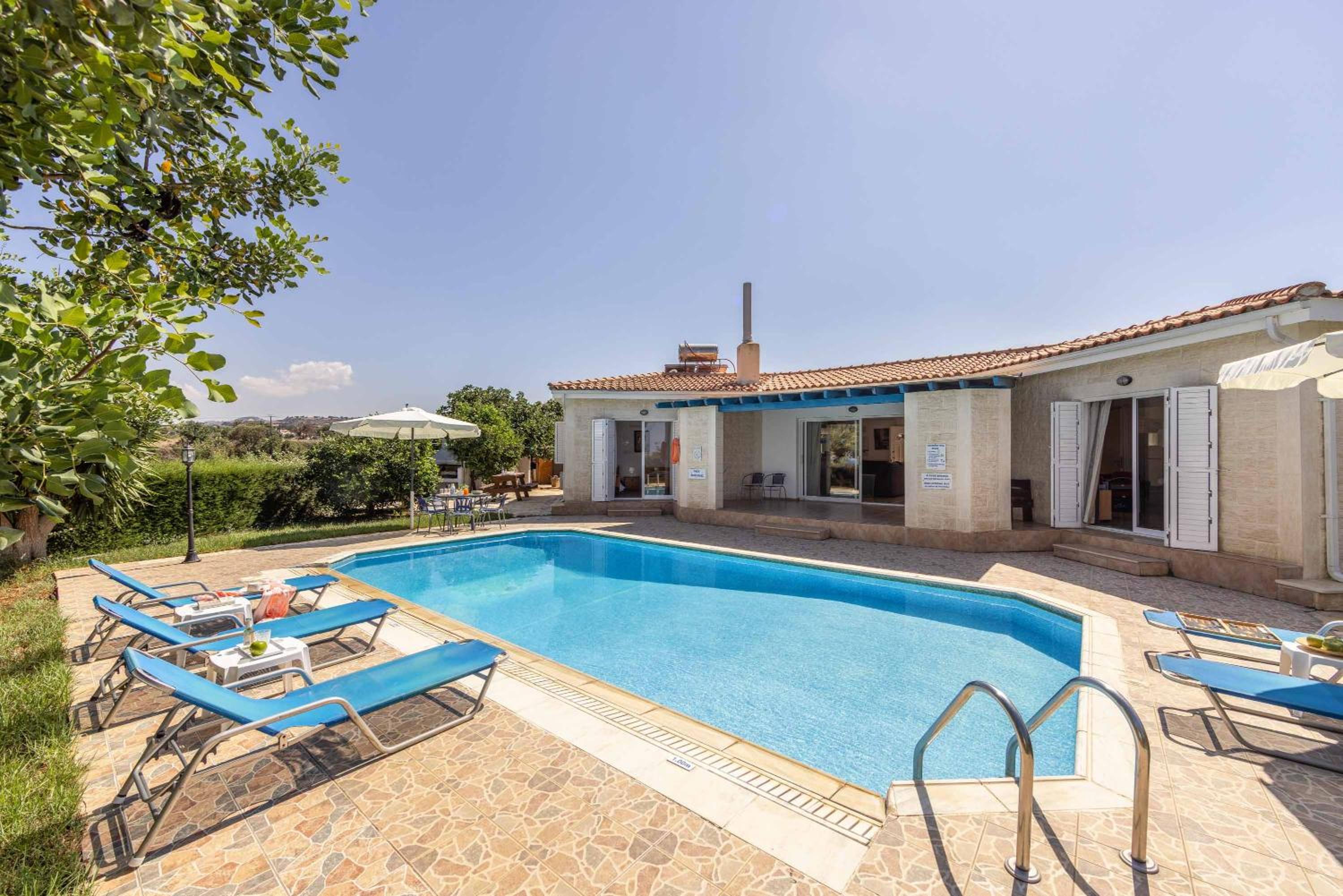 Villa photo 2