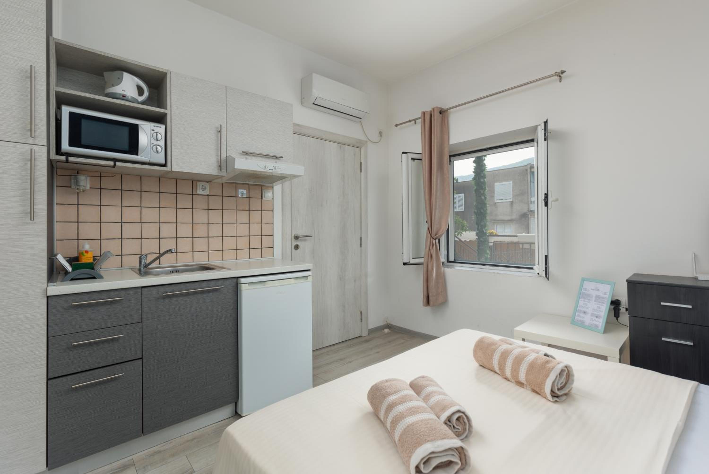 Studio with Terrace
