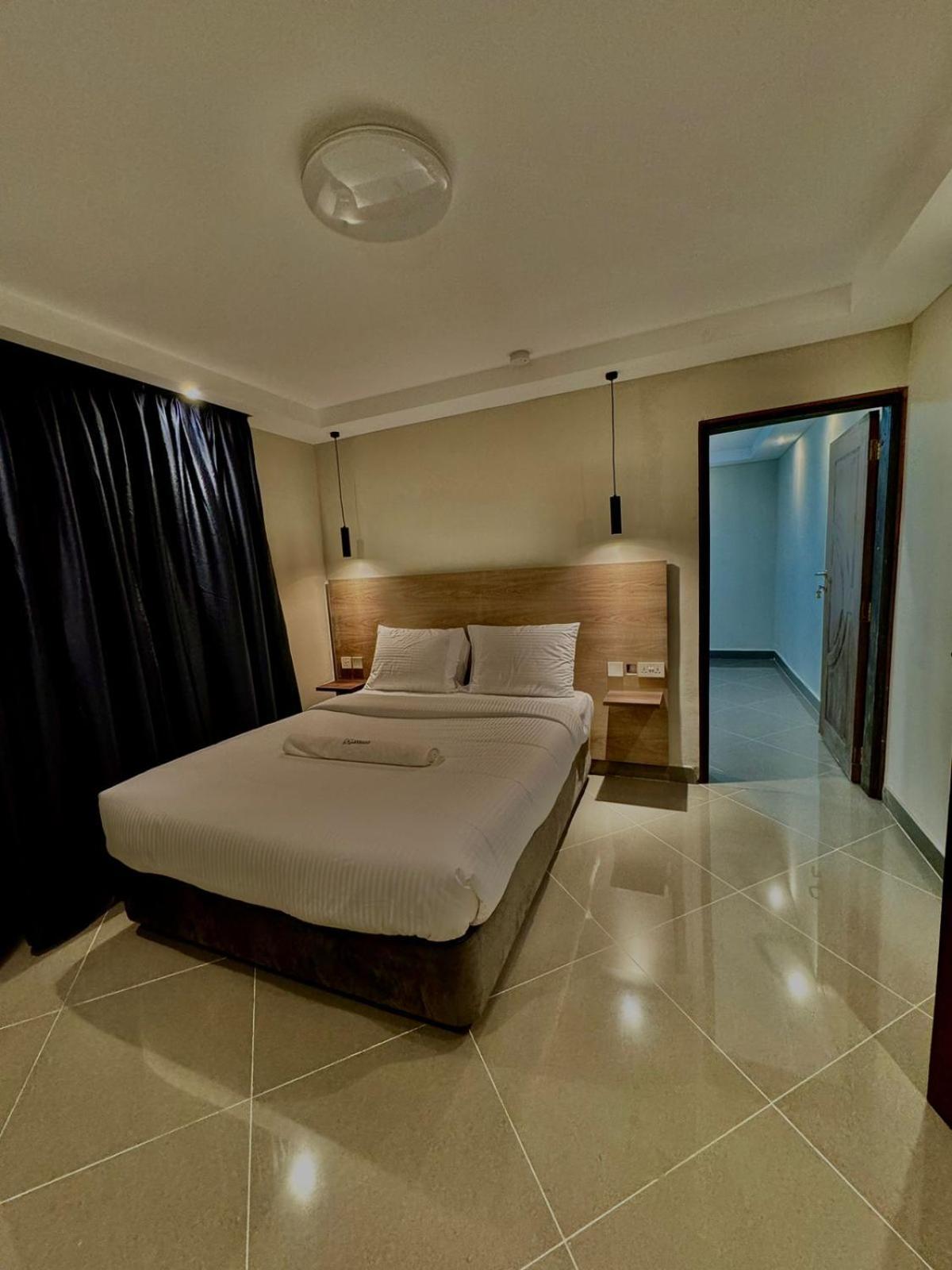 Double Room - Photo 7