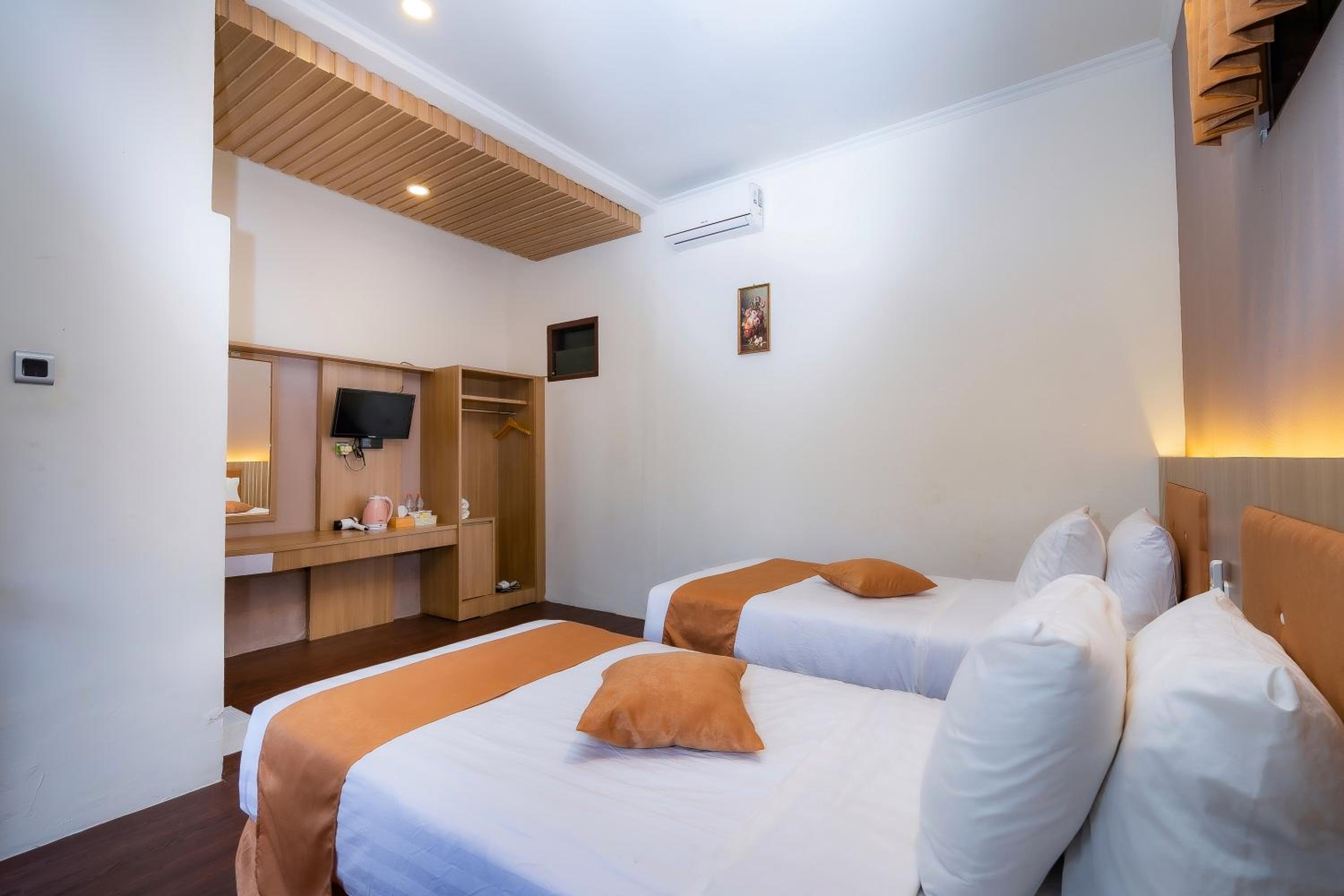 Superior Twin Room with Garden View - Photo 4