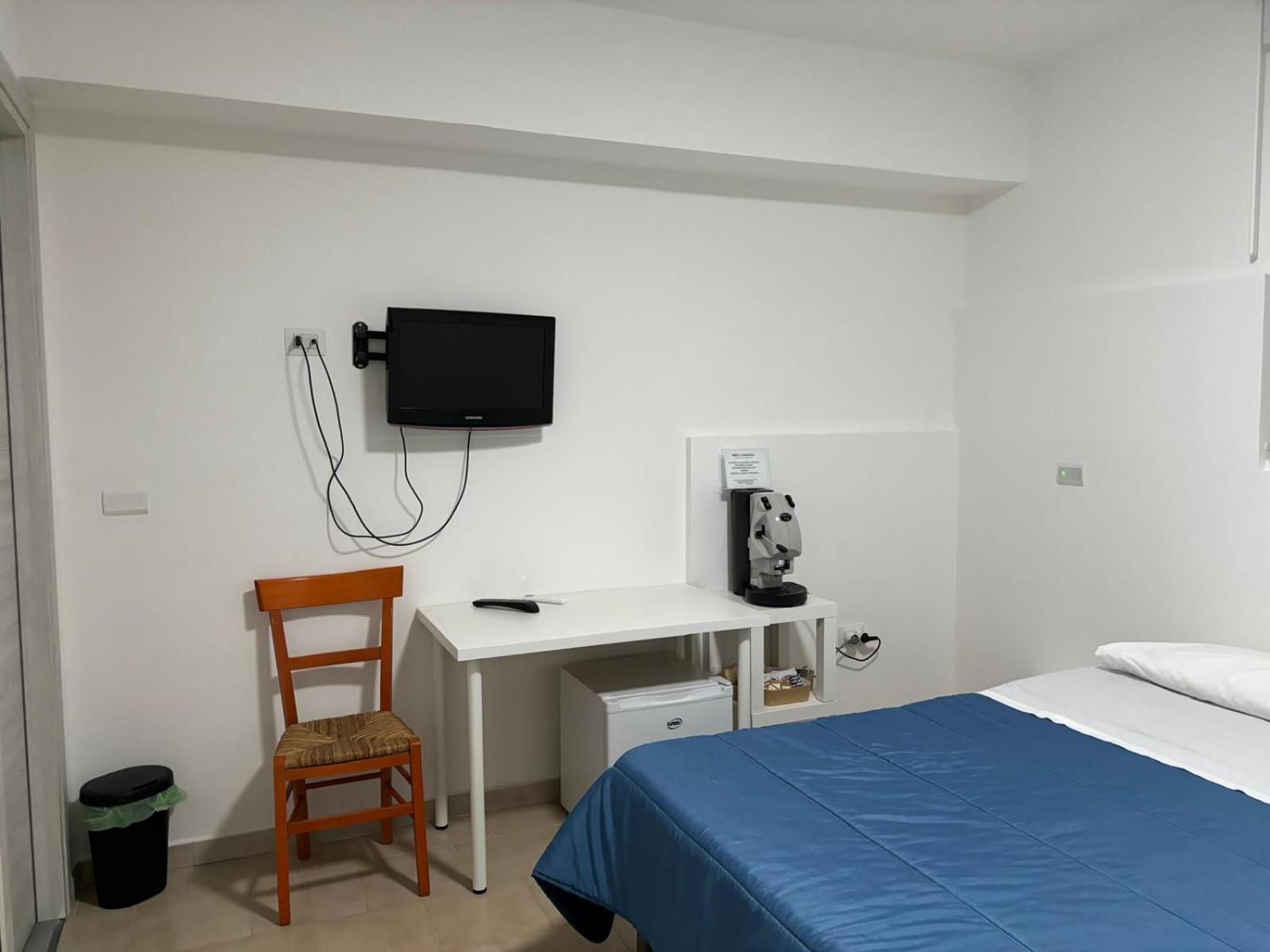 Standard Double Room photo 2