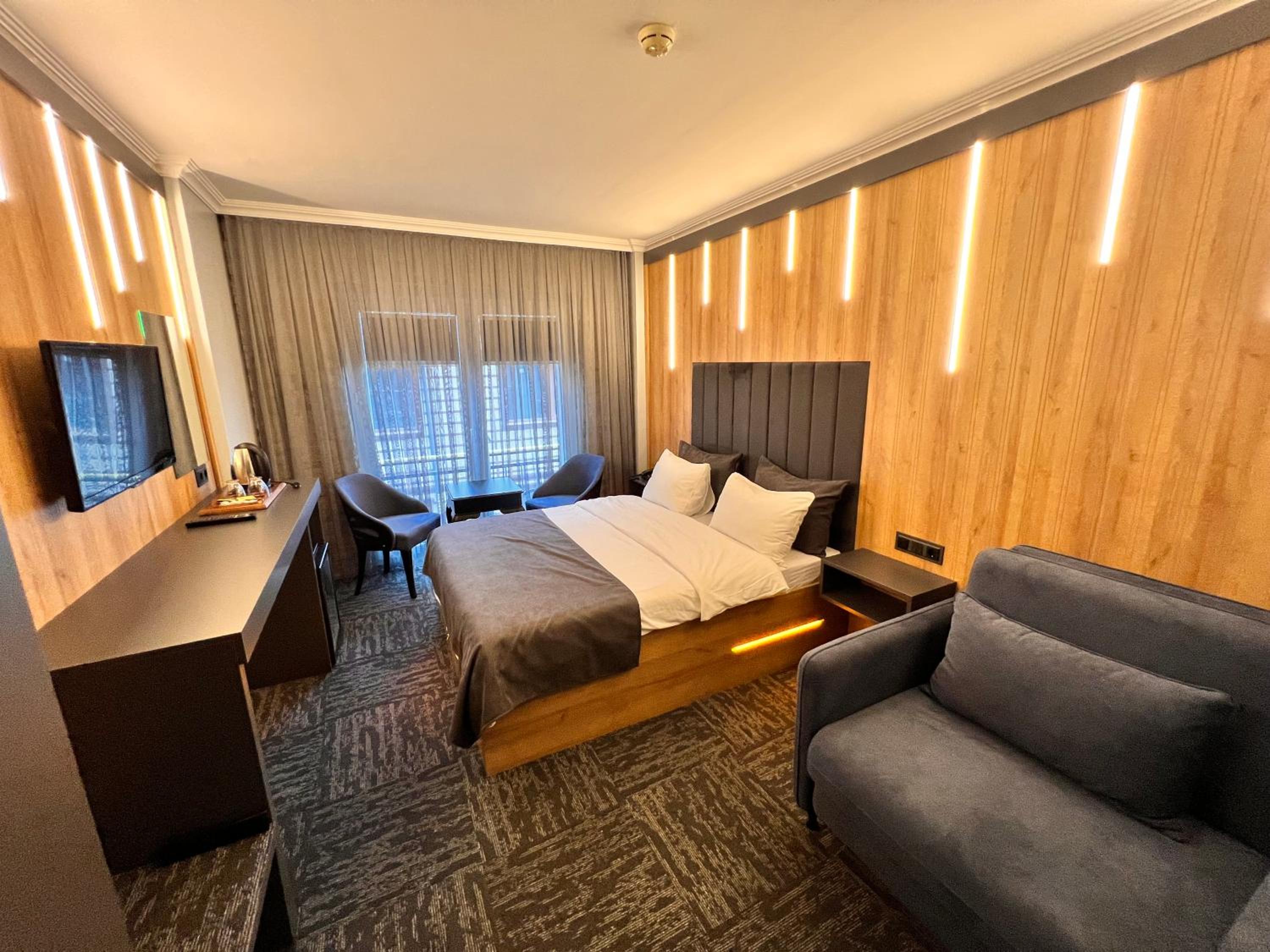 Economy Double Room photo 1