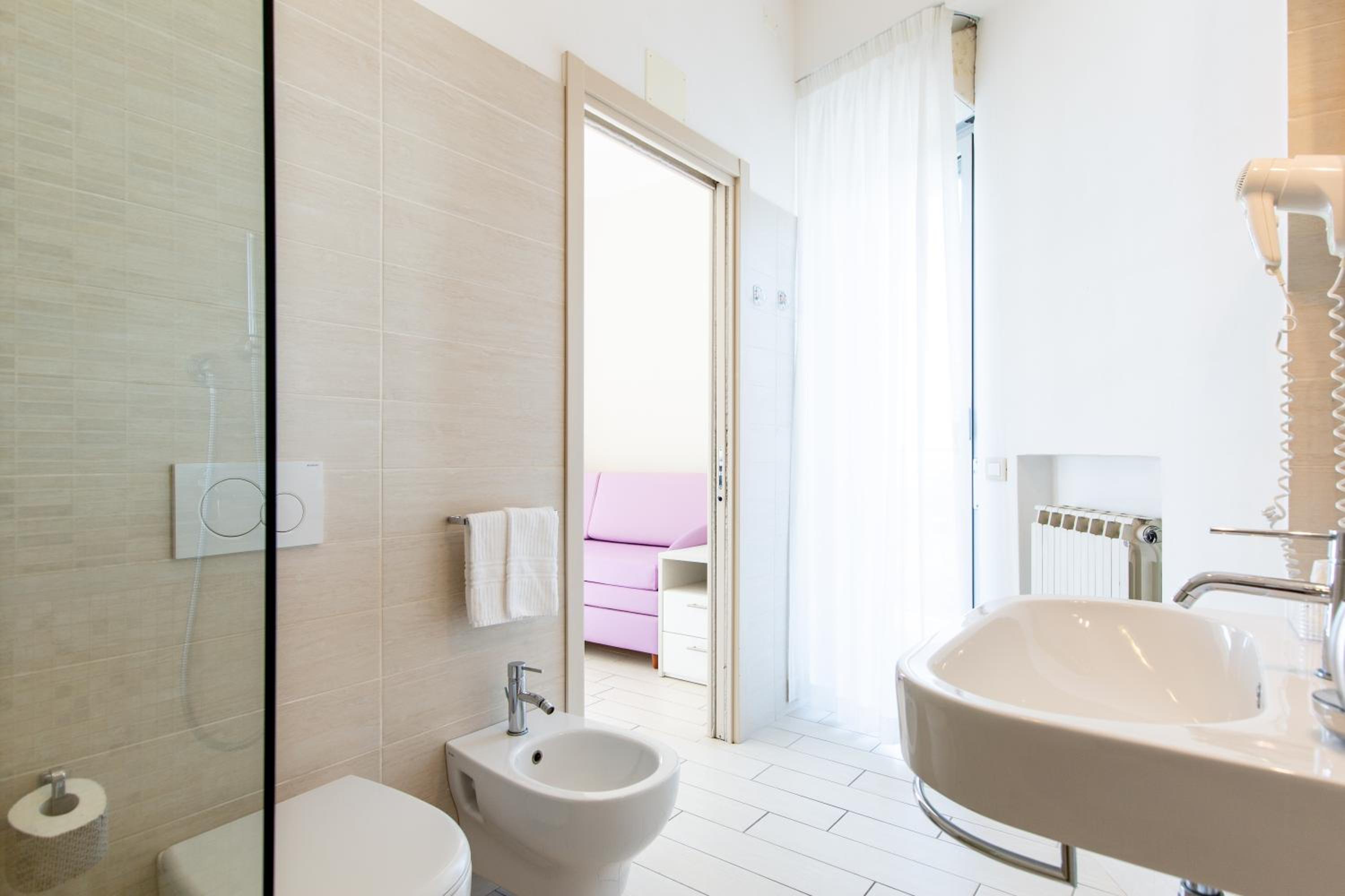 Superior Room with Frontal Sea View - Photo 11