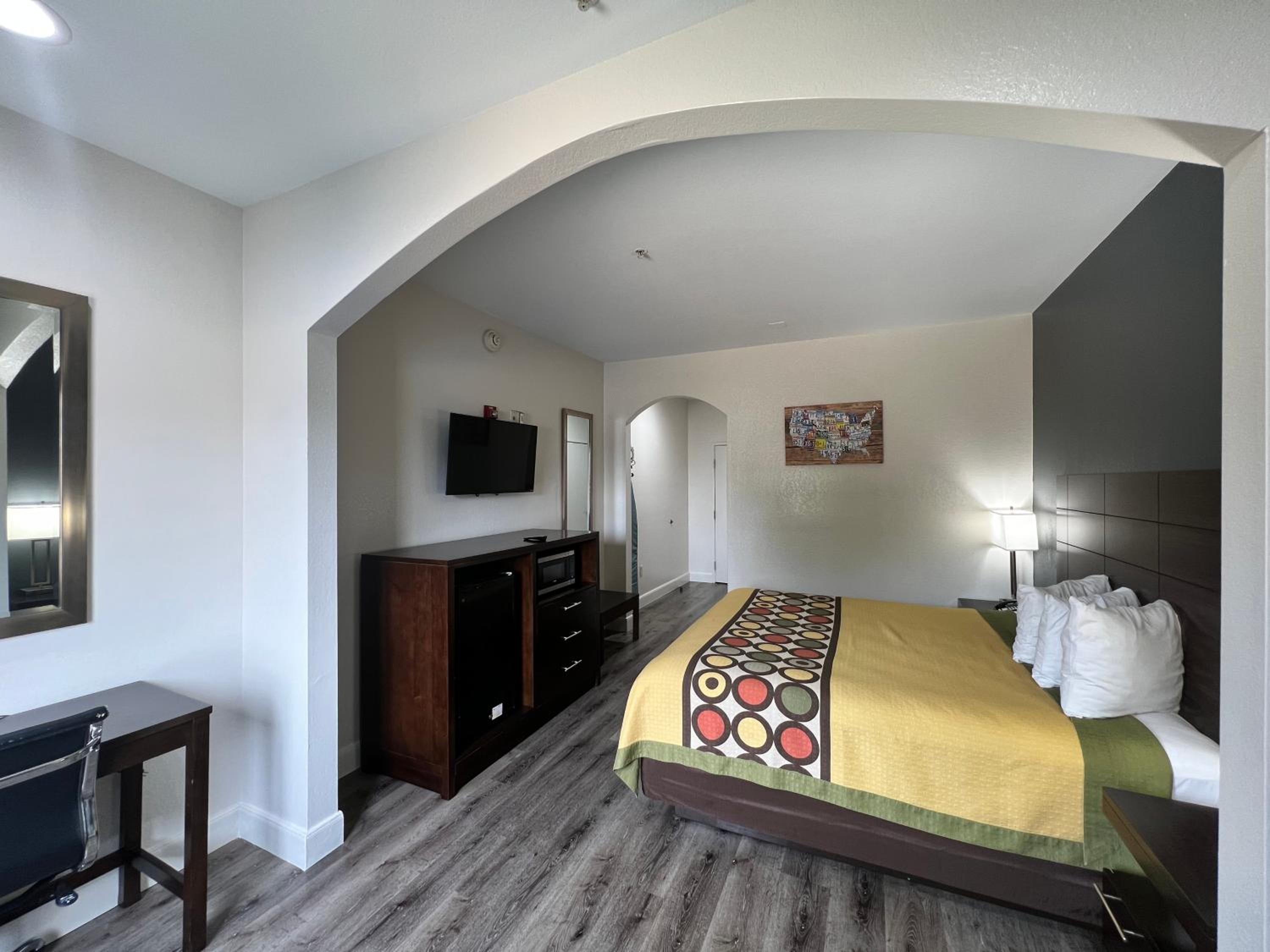 King Room - Disability Access/Non Smoking  - Photo 3