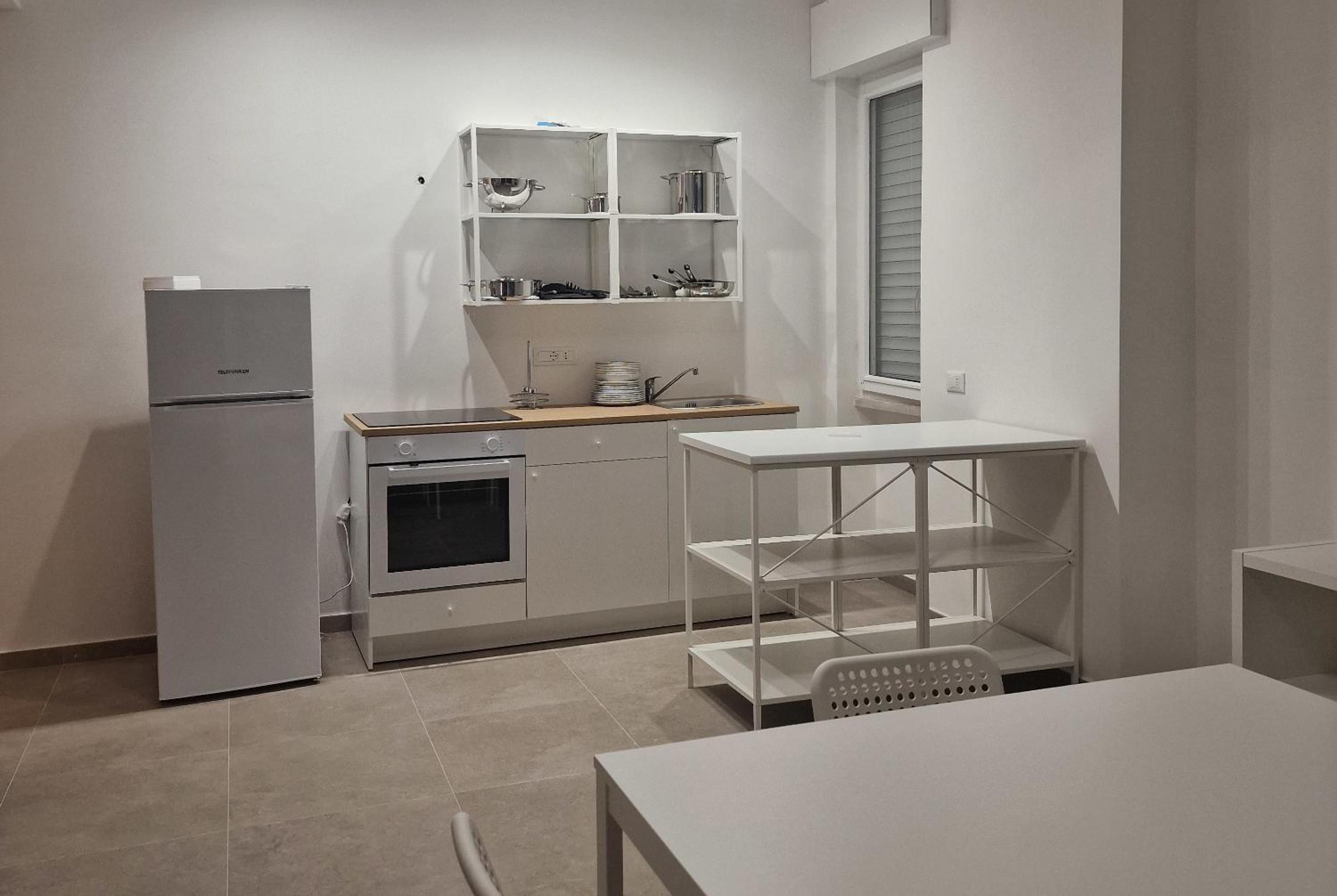 Two-Bedroom Apartment with Balcony and Sea View photo 3