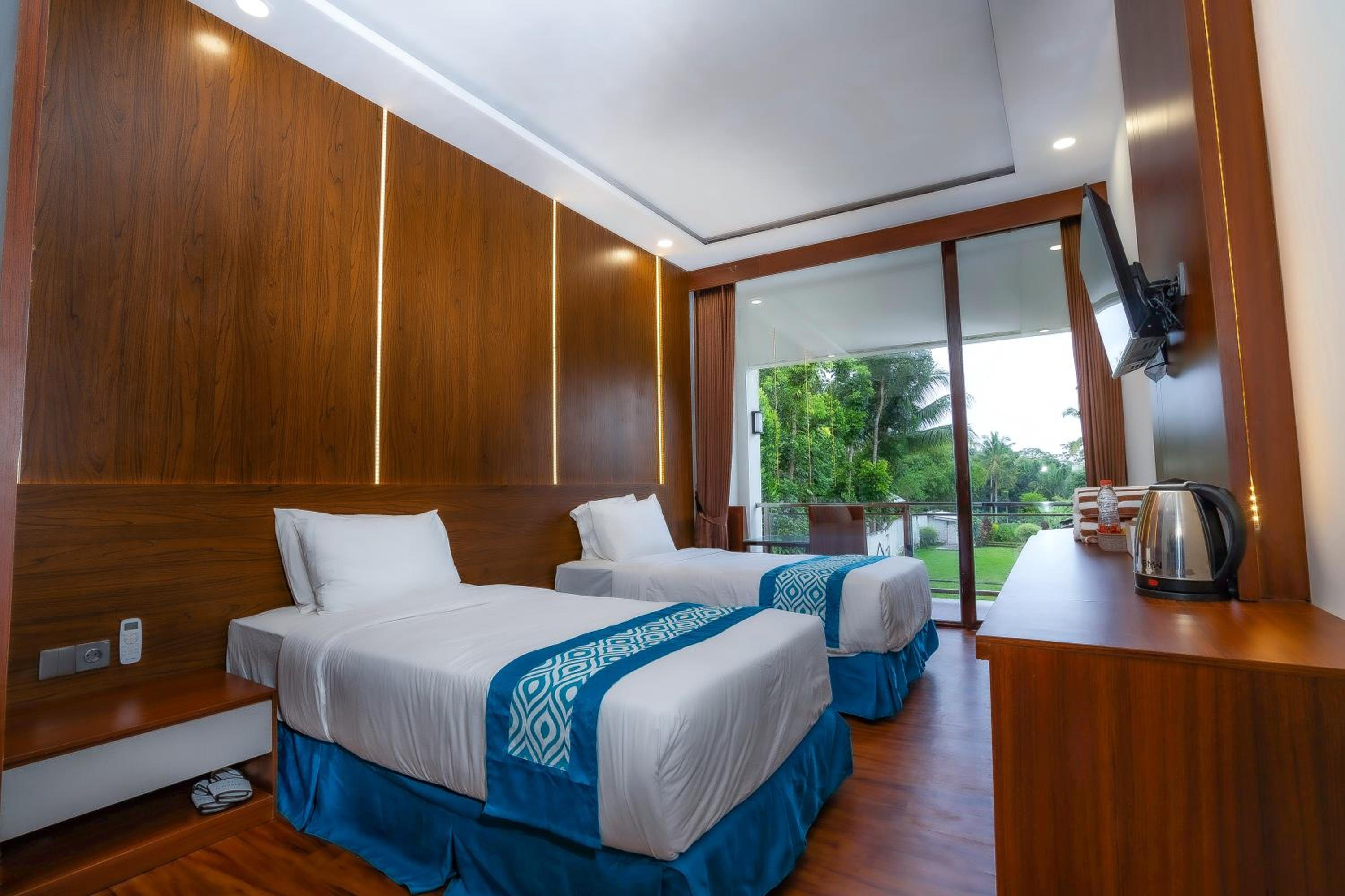 Deluxe Twin Room - Photo 1