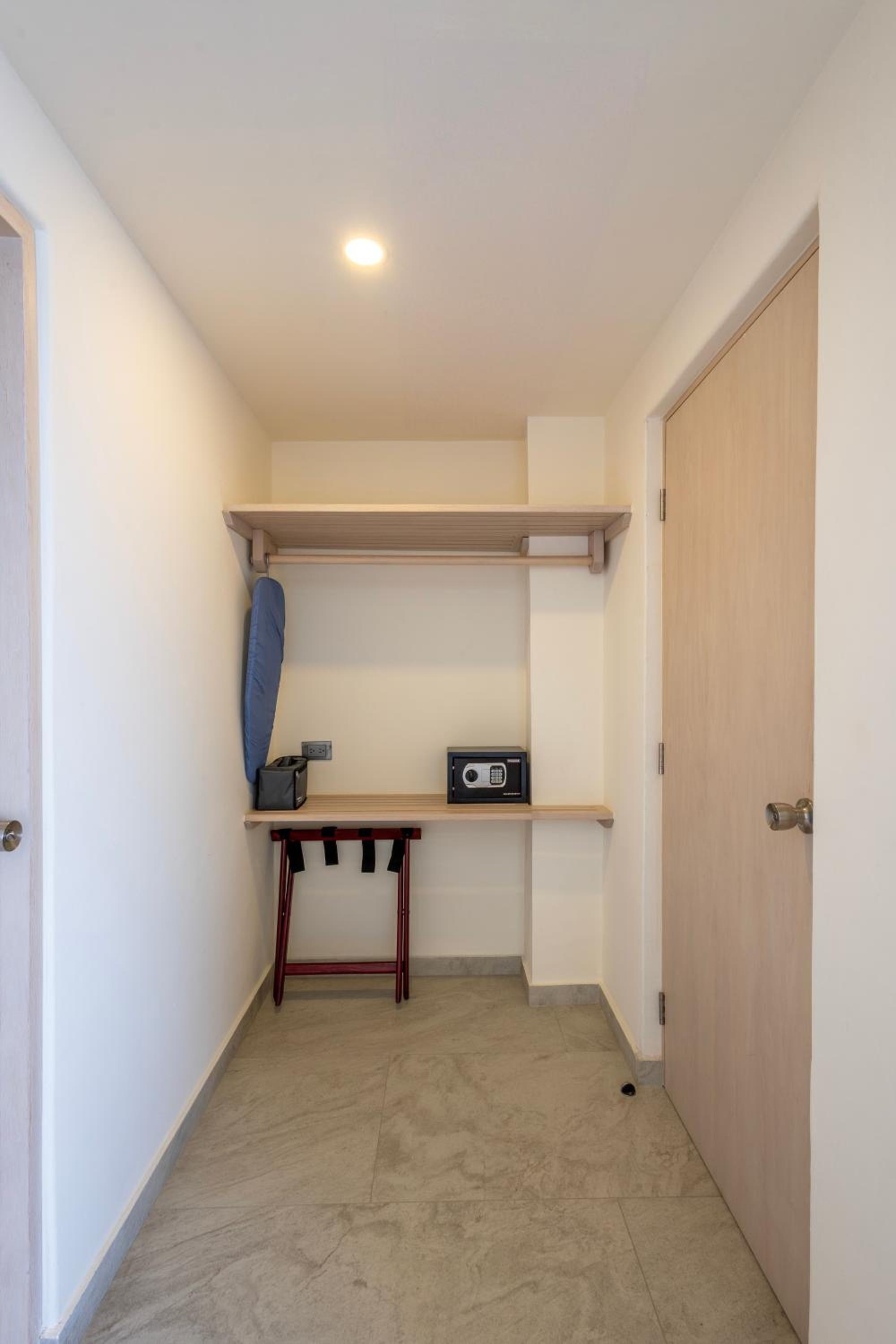 Junior Suite with Sea View photo 2