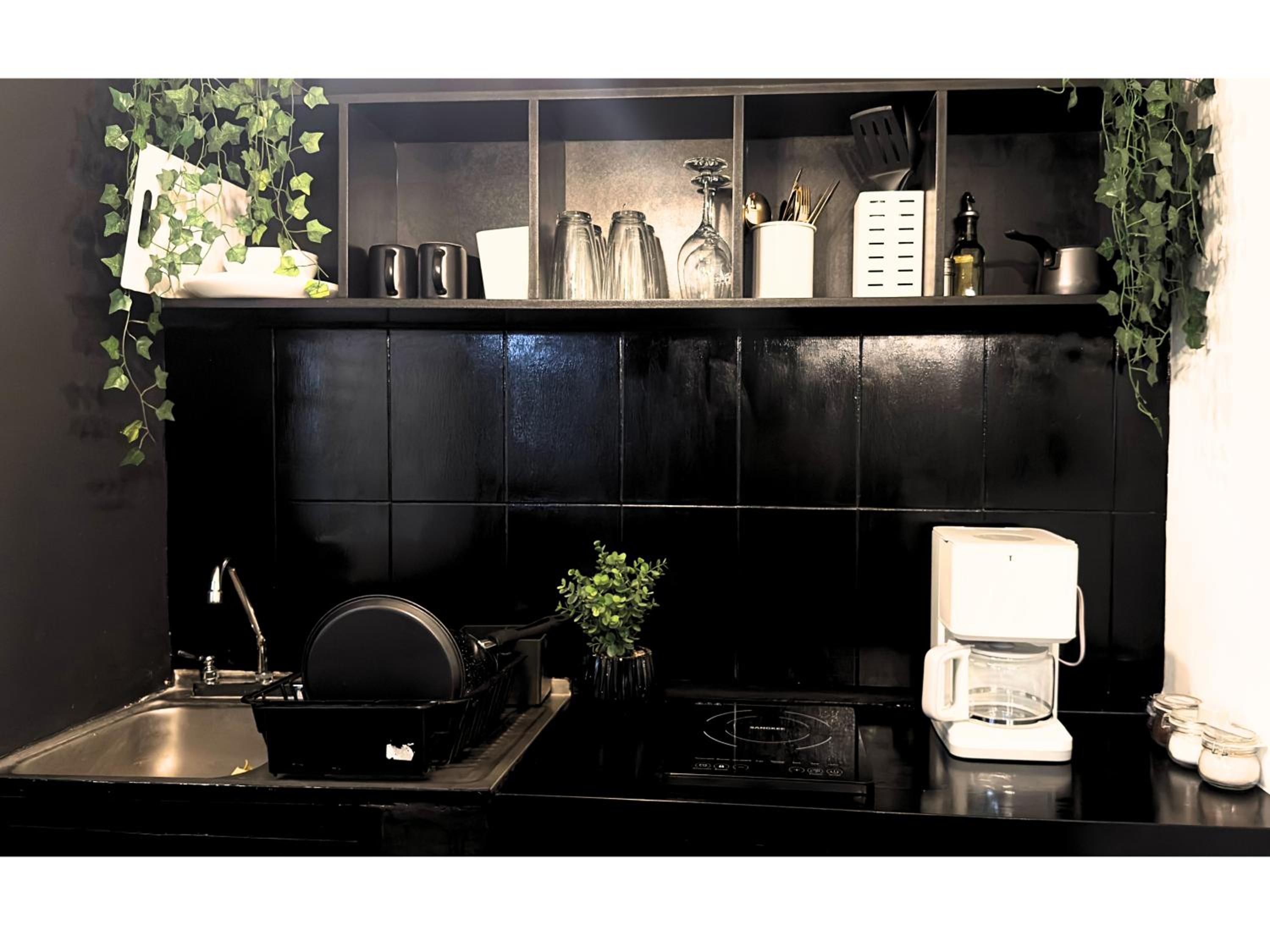 Suite - Photo 7