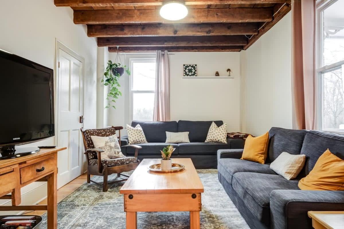 Family Room photo 1