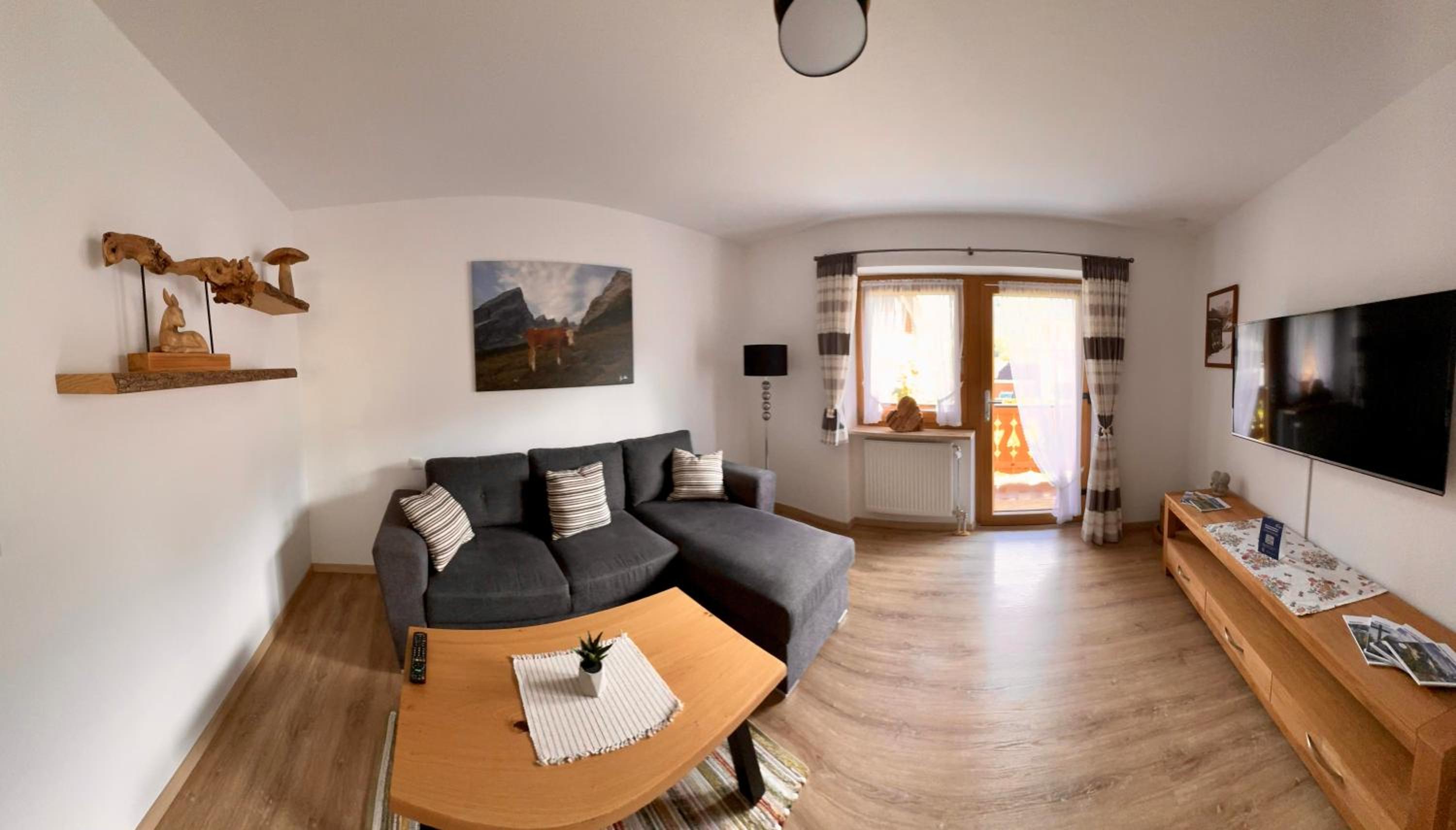 Apartment with Balcony photo 1