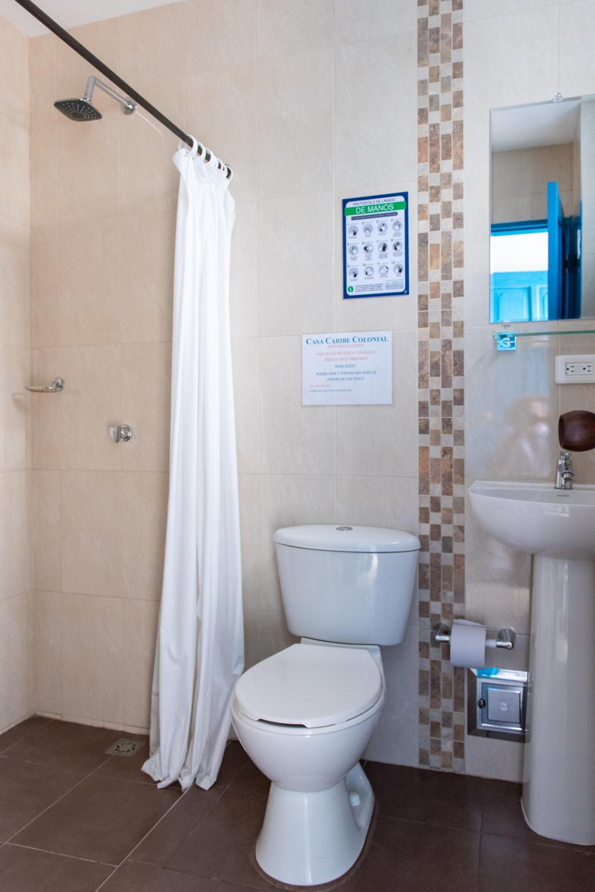 Standard Double or Twin Room photo 3