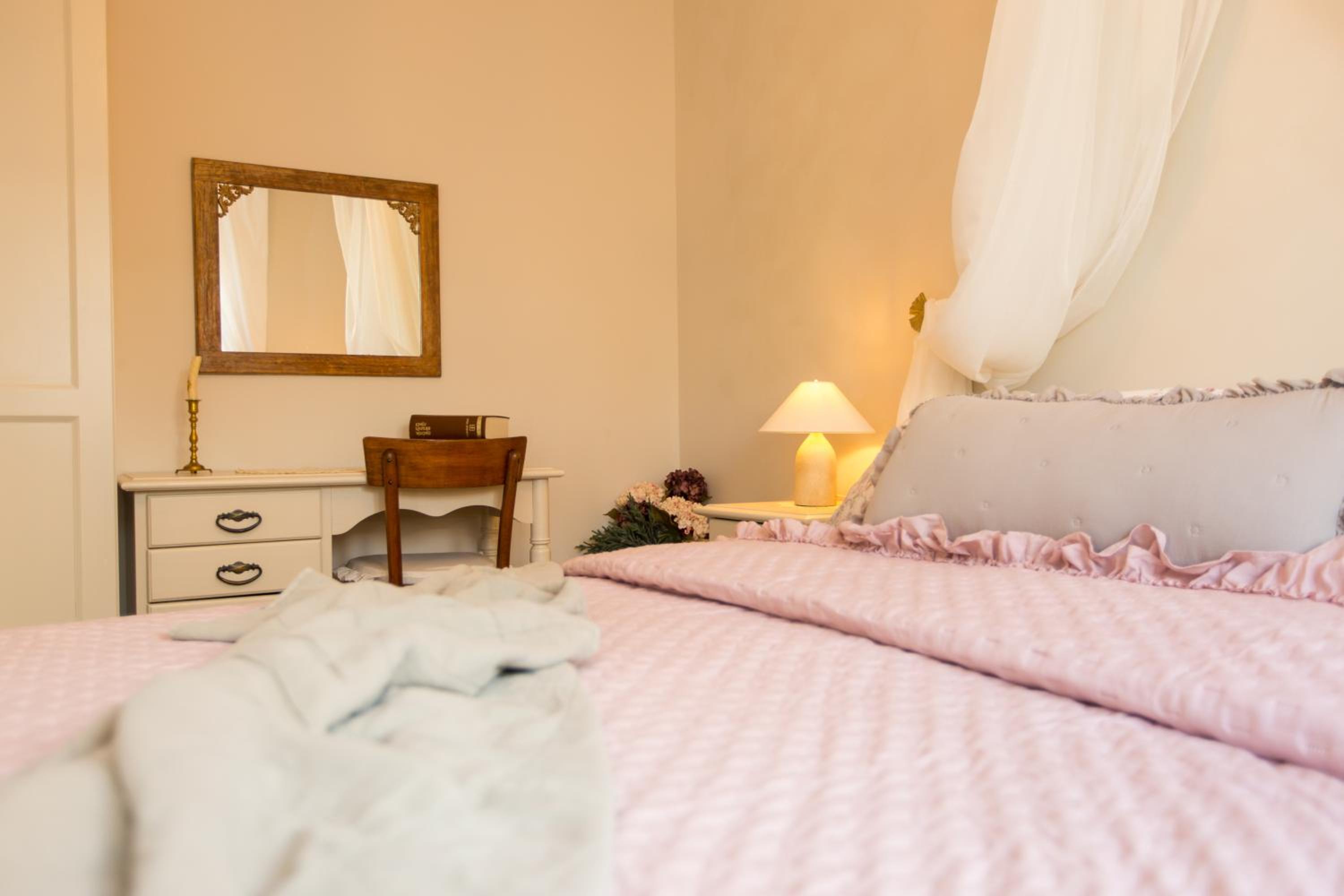One-Bedroom Apartment with Sea View