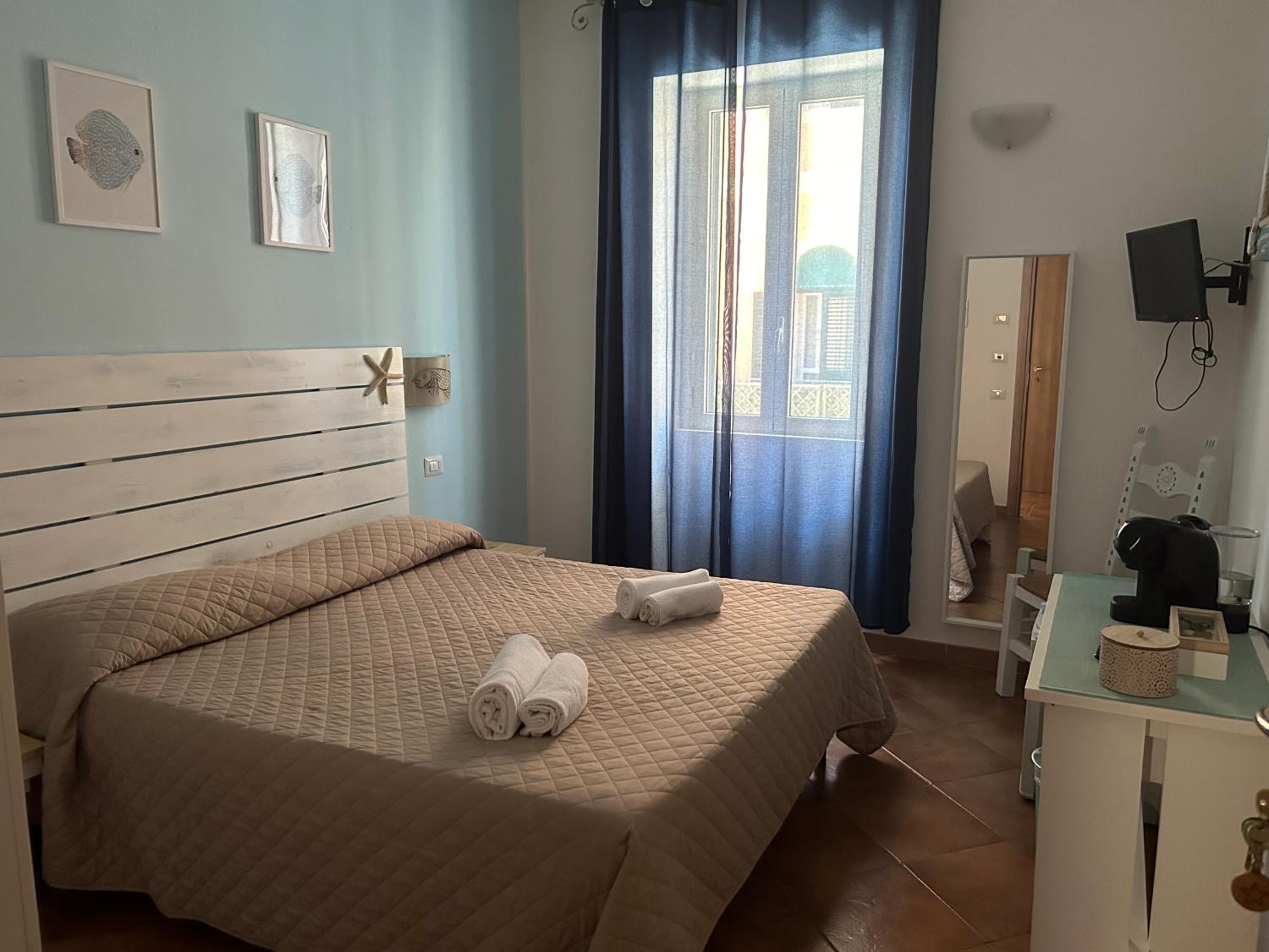 Double Room With Private External Bathroom