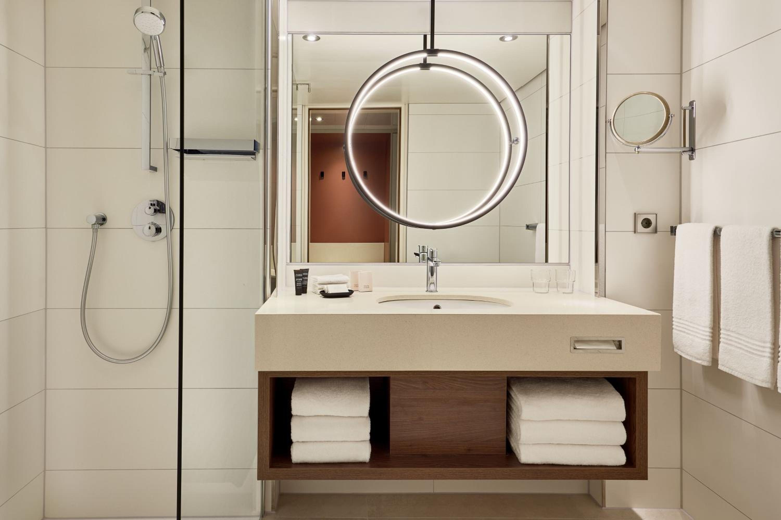 Premium Room, Guest room, 2 Twin thumbnail 6