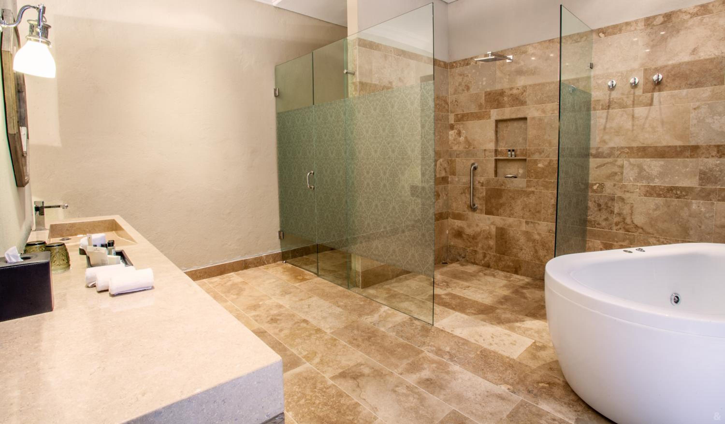 Suite photo 1