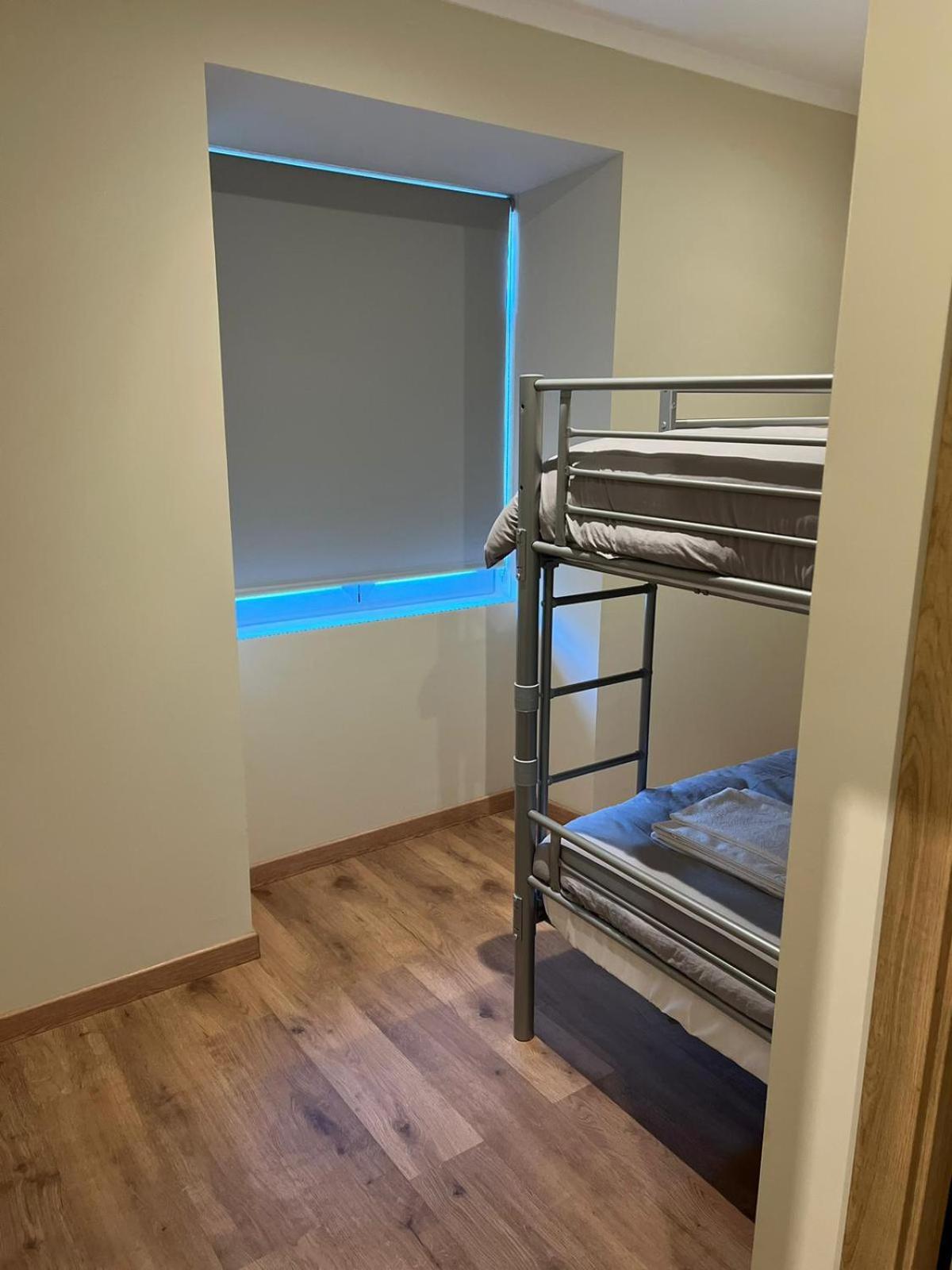 Family Room with Private Bathroom photo 2