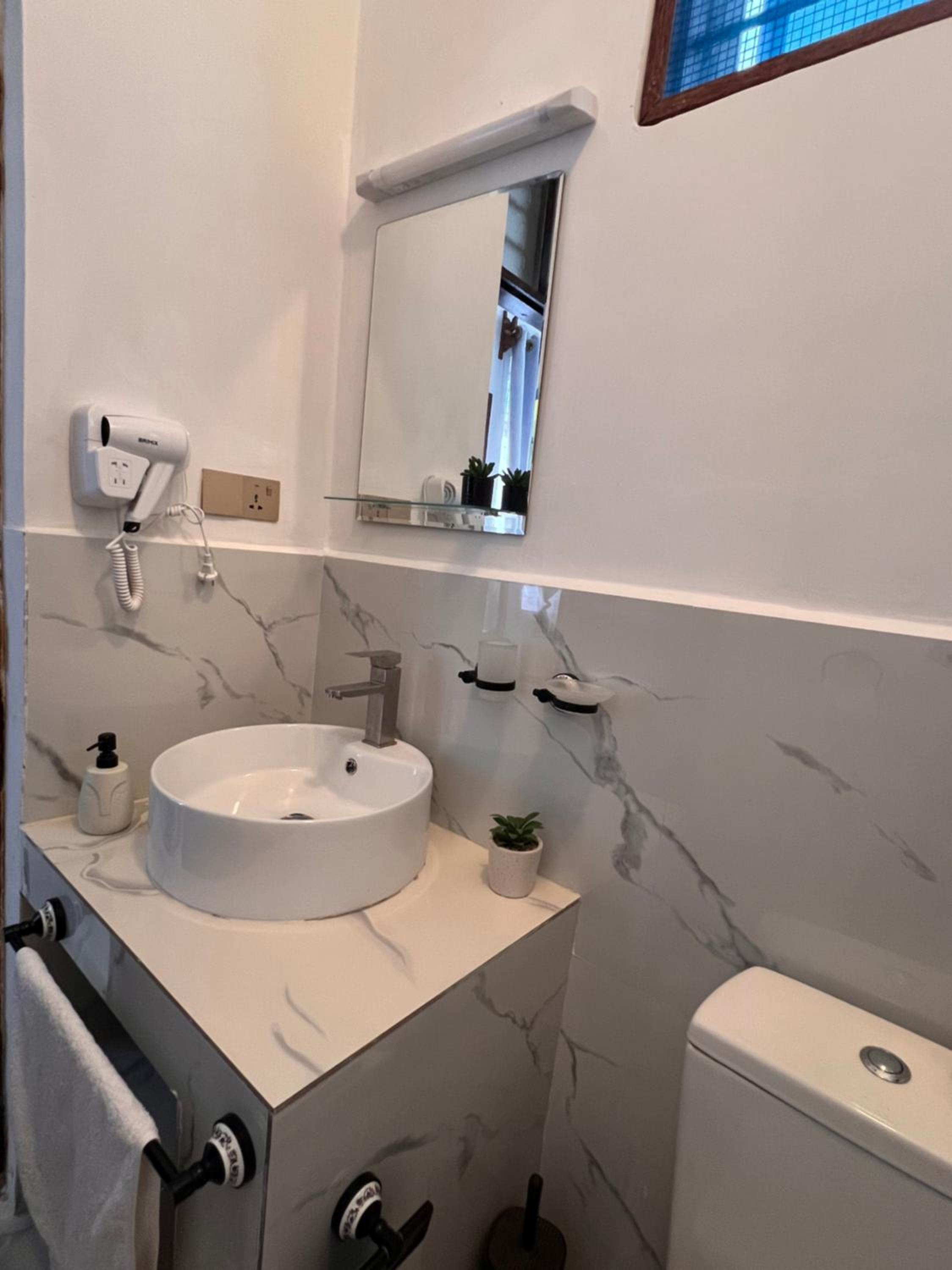 Deluxe Triple Room with Sea View photo 2