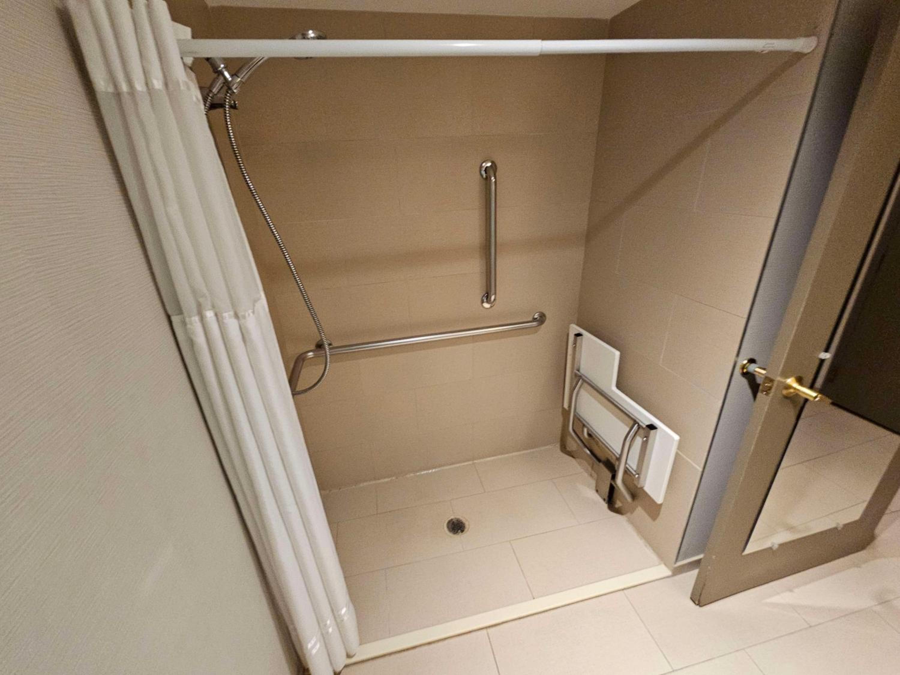King Room - Disability Access - Photo 4