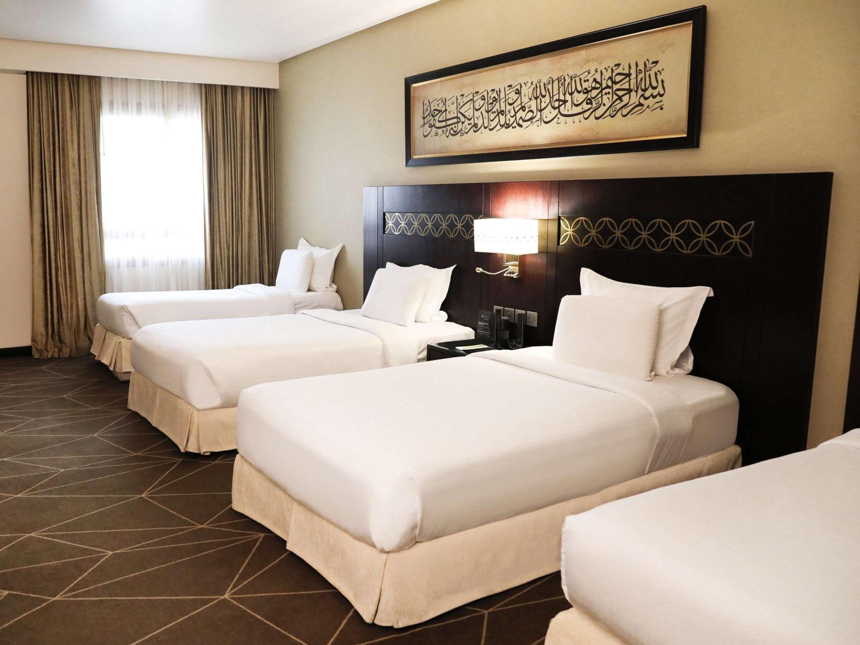 Superior Room with City View