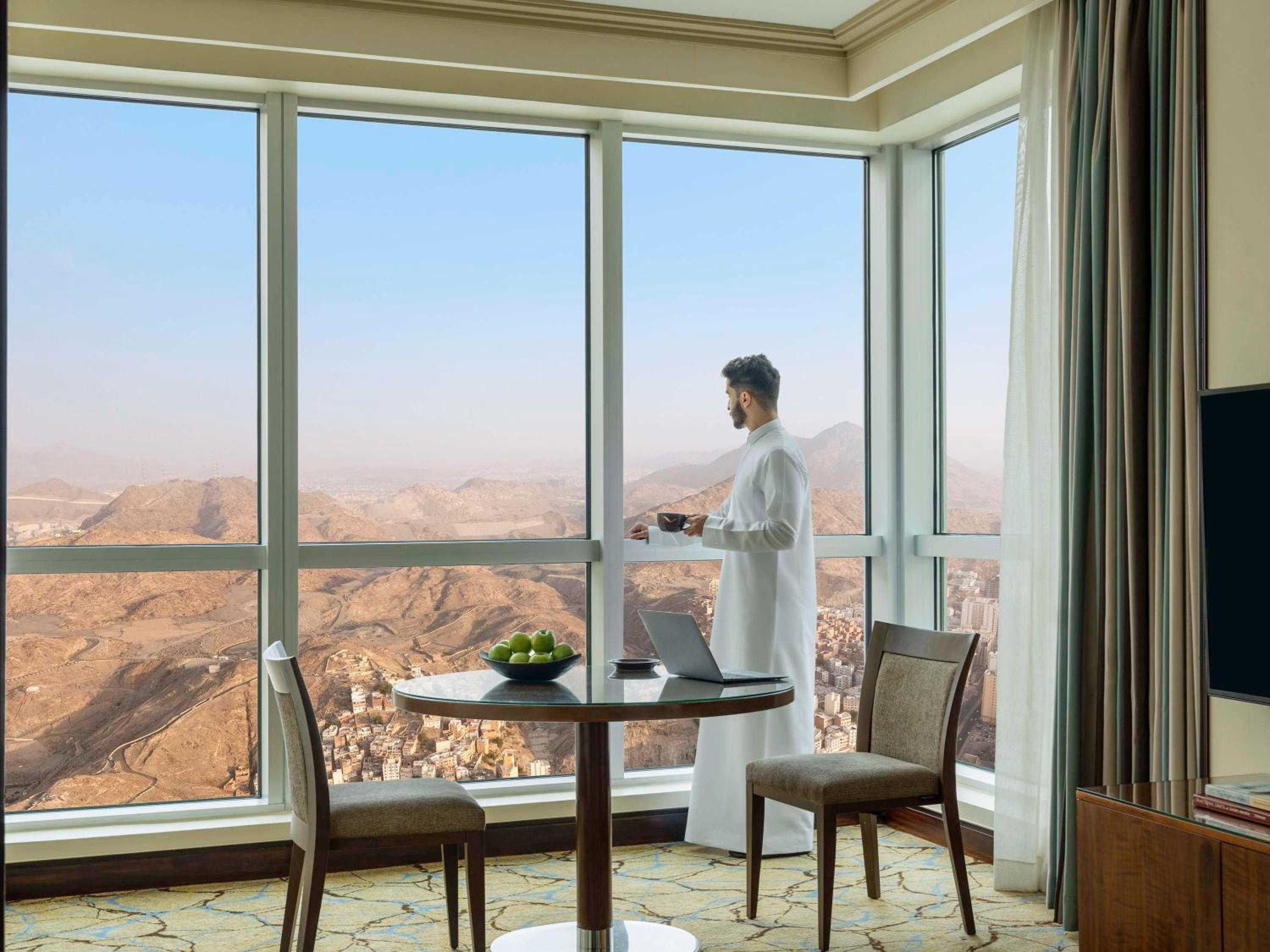 Deluxe King Suite with Part Haram View