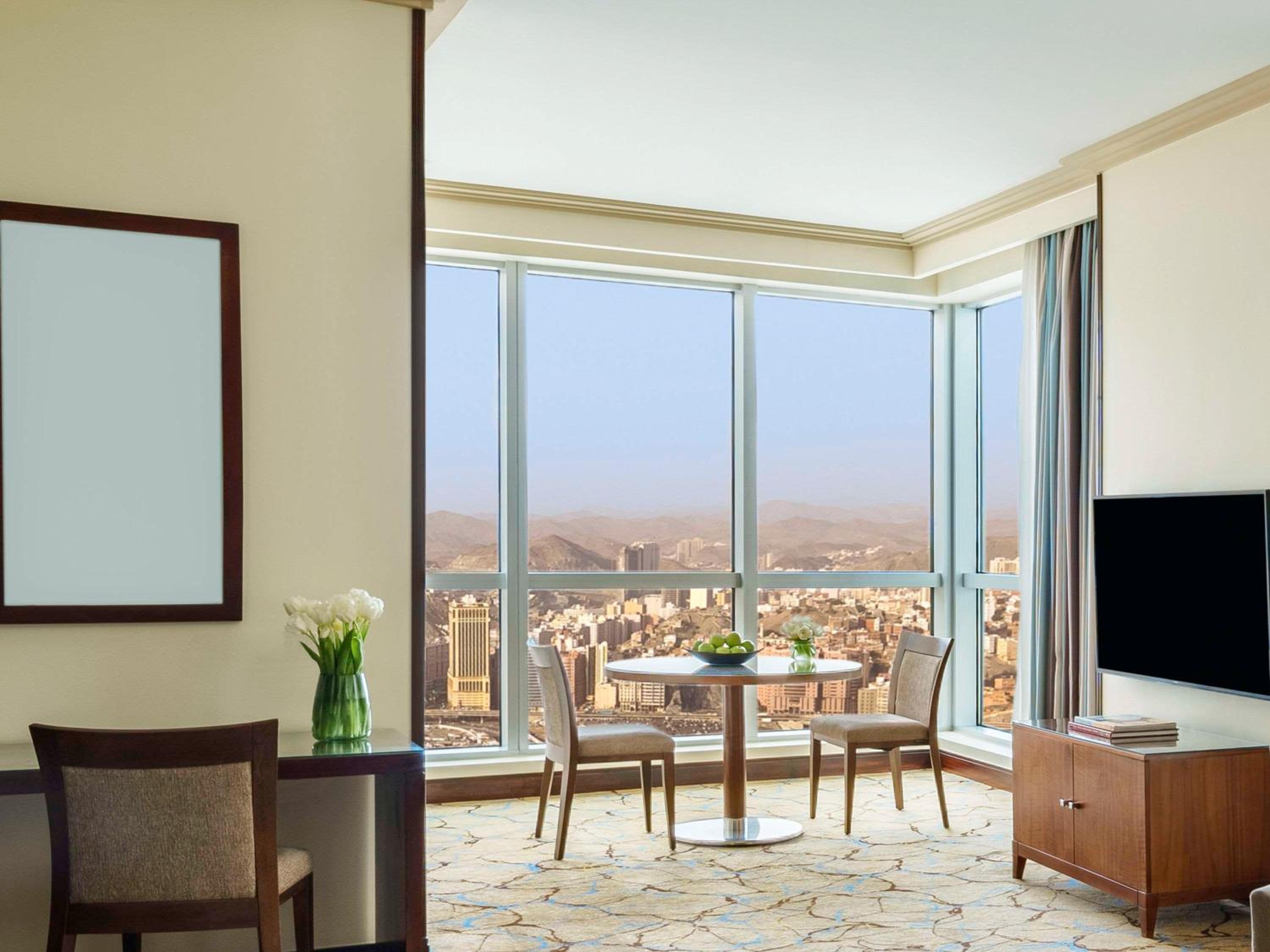 Deluxe King Suite with Part Haram View