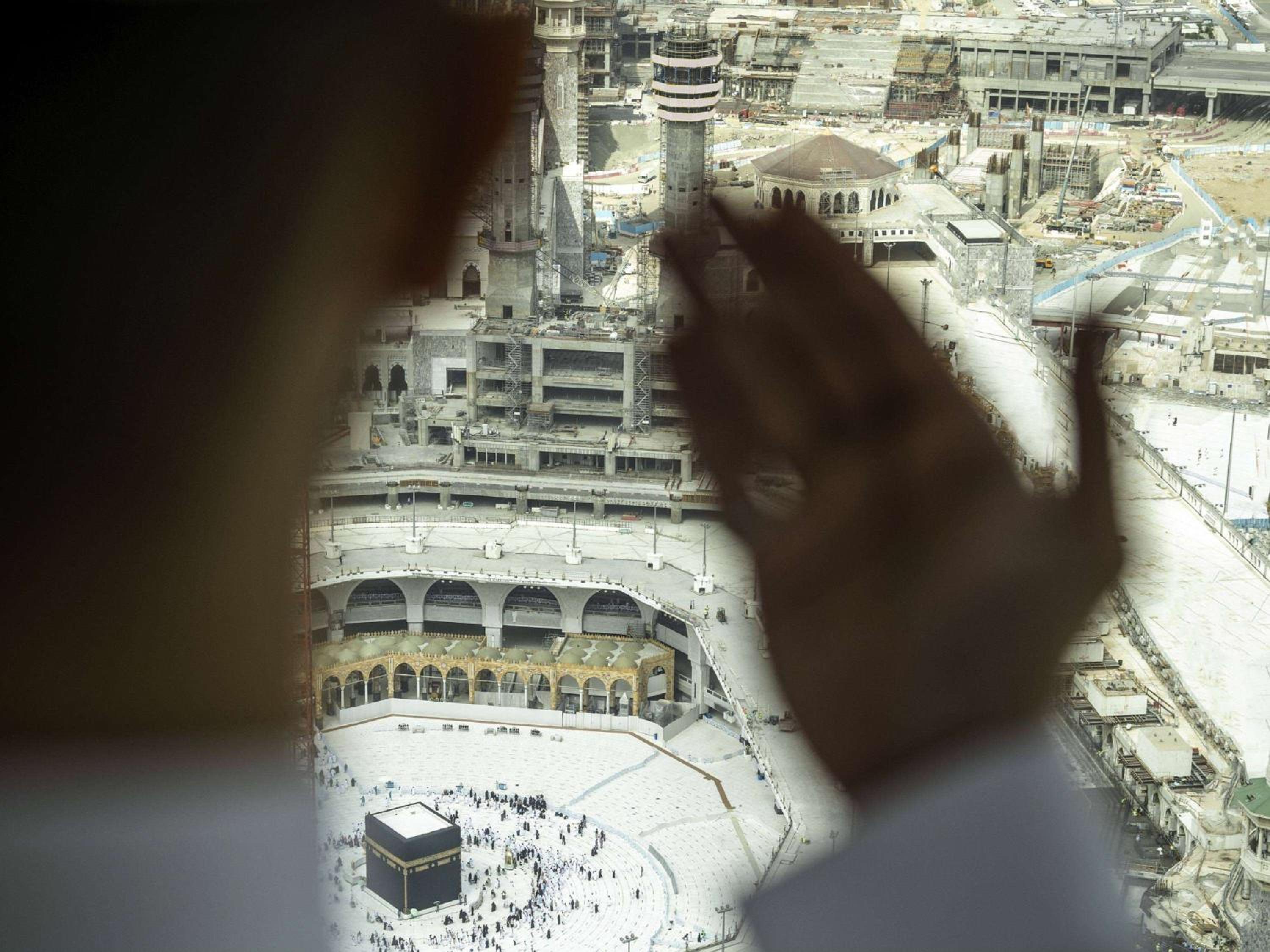 Classic Twin Room With Part Kaaba View