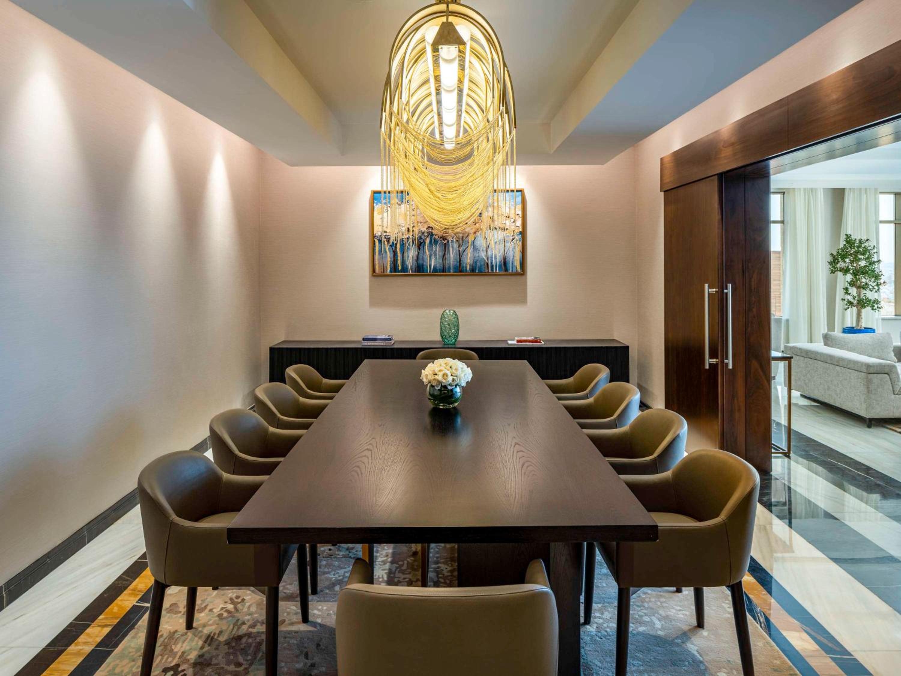 Royal Penthouse Suite - Photo 2