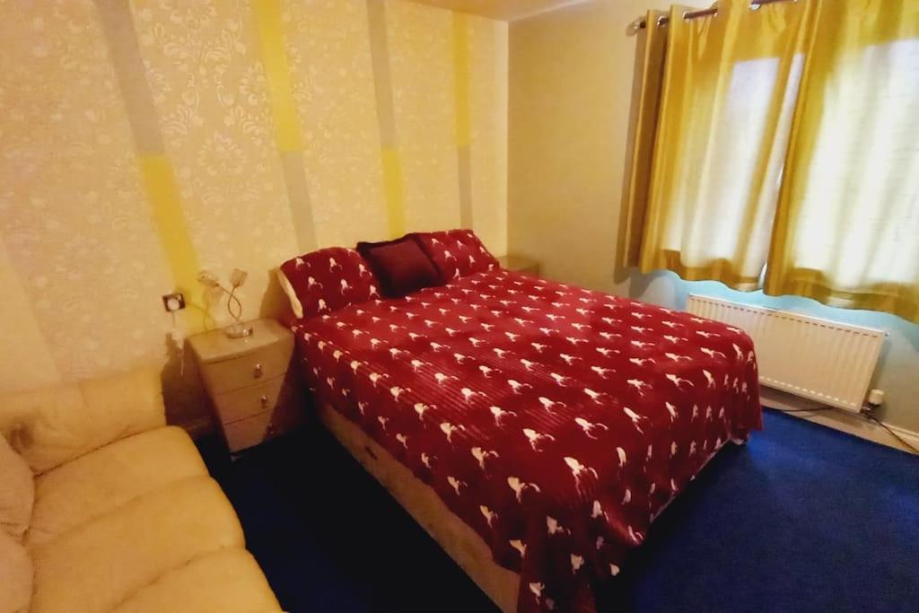 Double Room With Shared Bathroom photo 2
