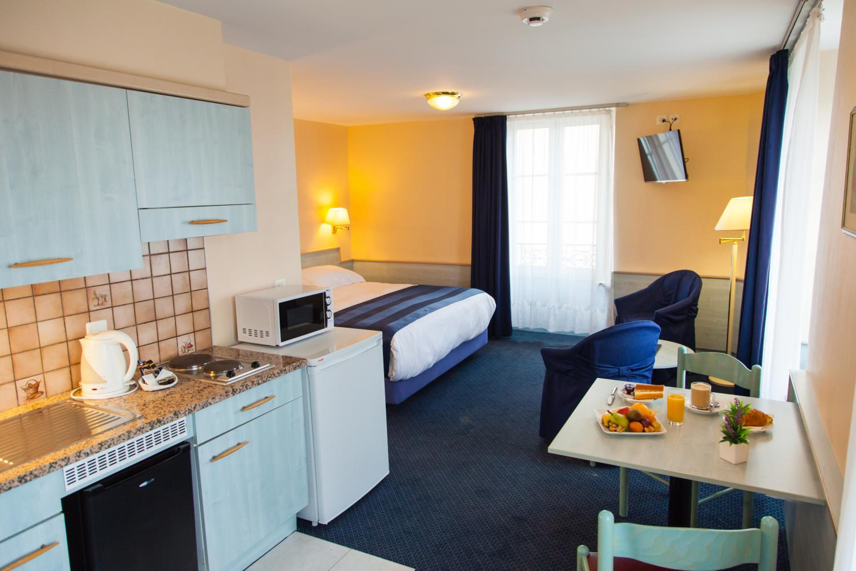 Superior Double Room with Kitchenette