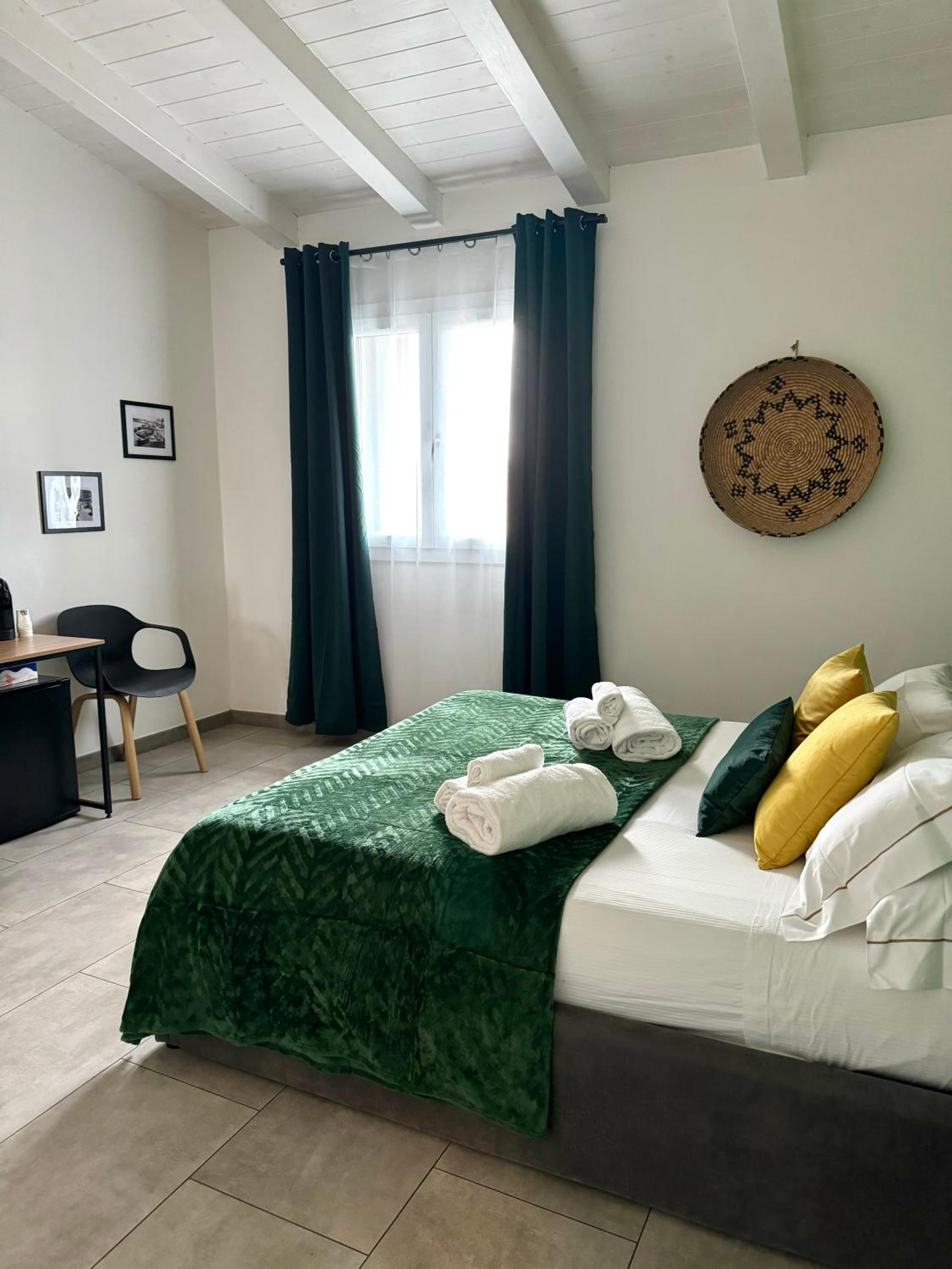 Double Room - Photo 11