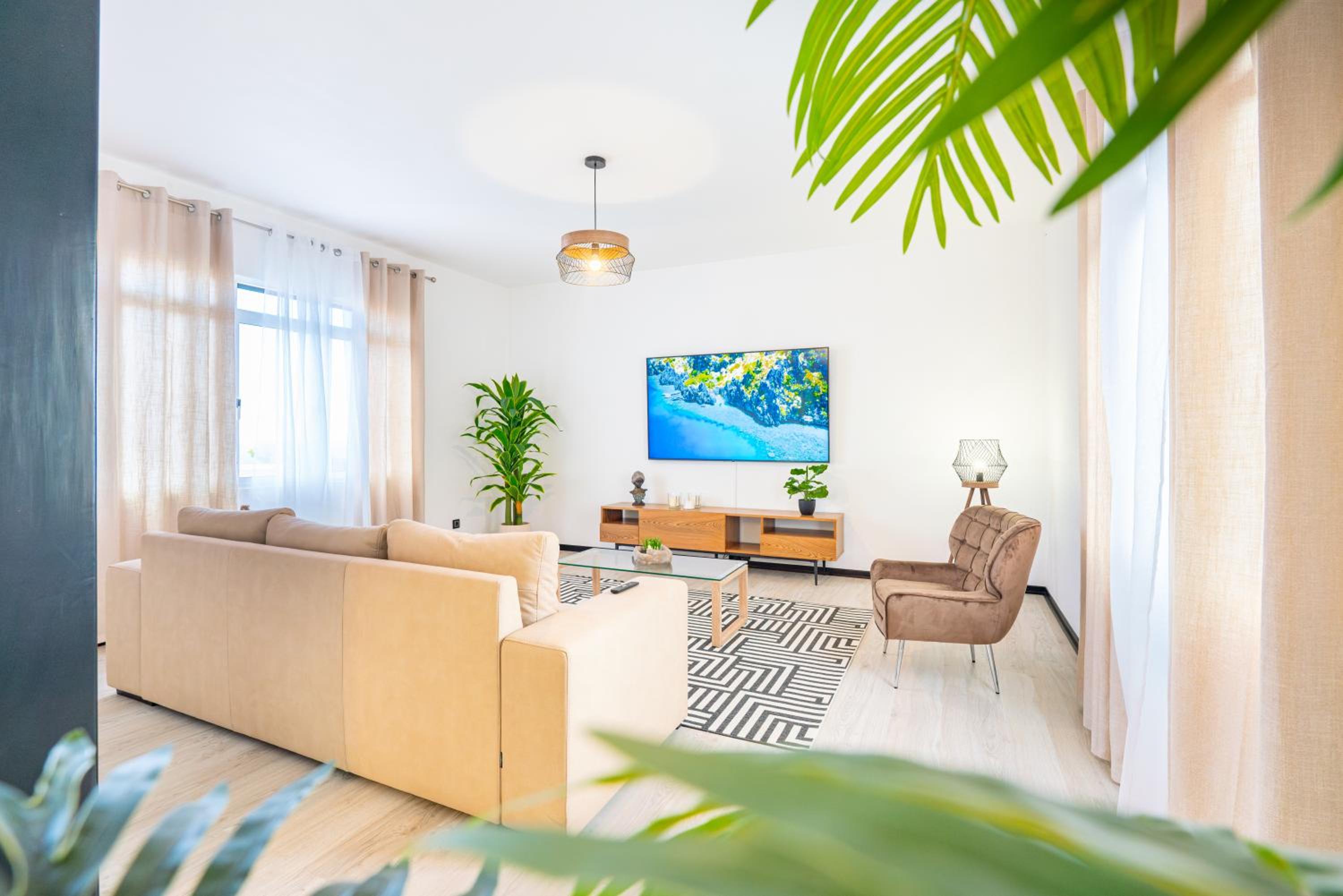 Three-Bedroom Villa photo 2