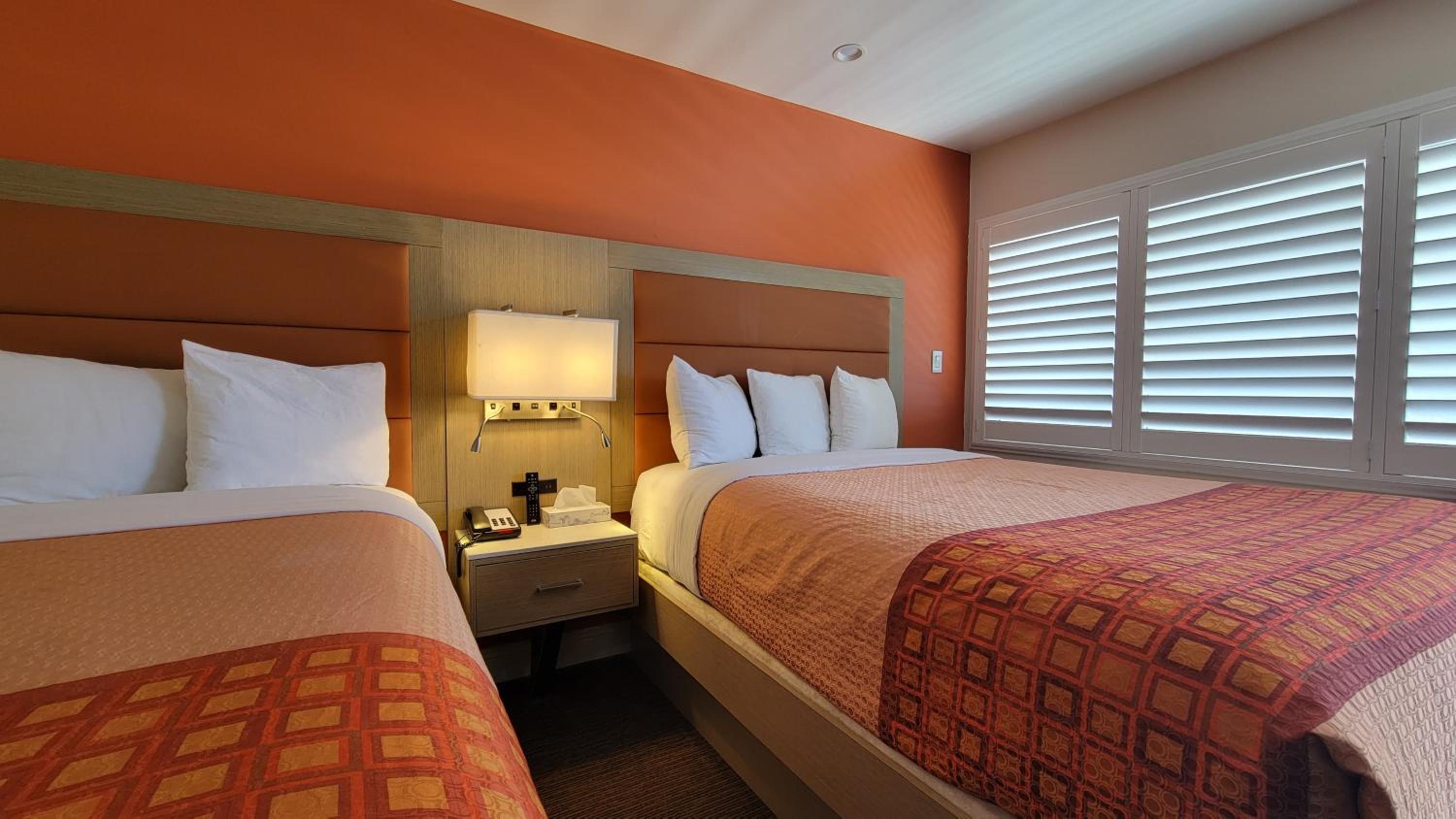 Standard Queen/Queen Room - Photo 1
