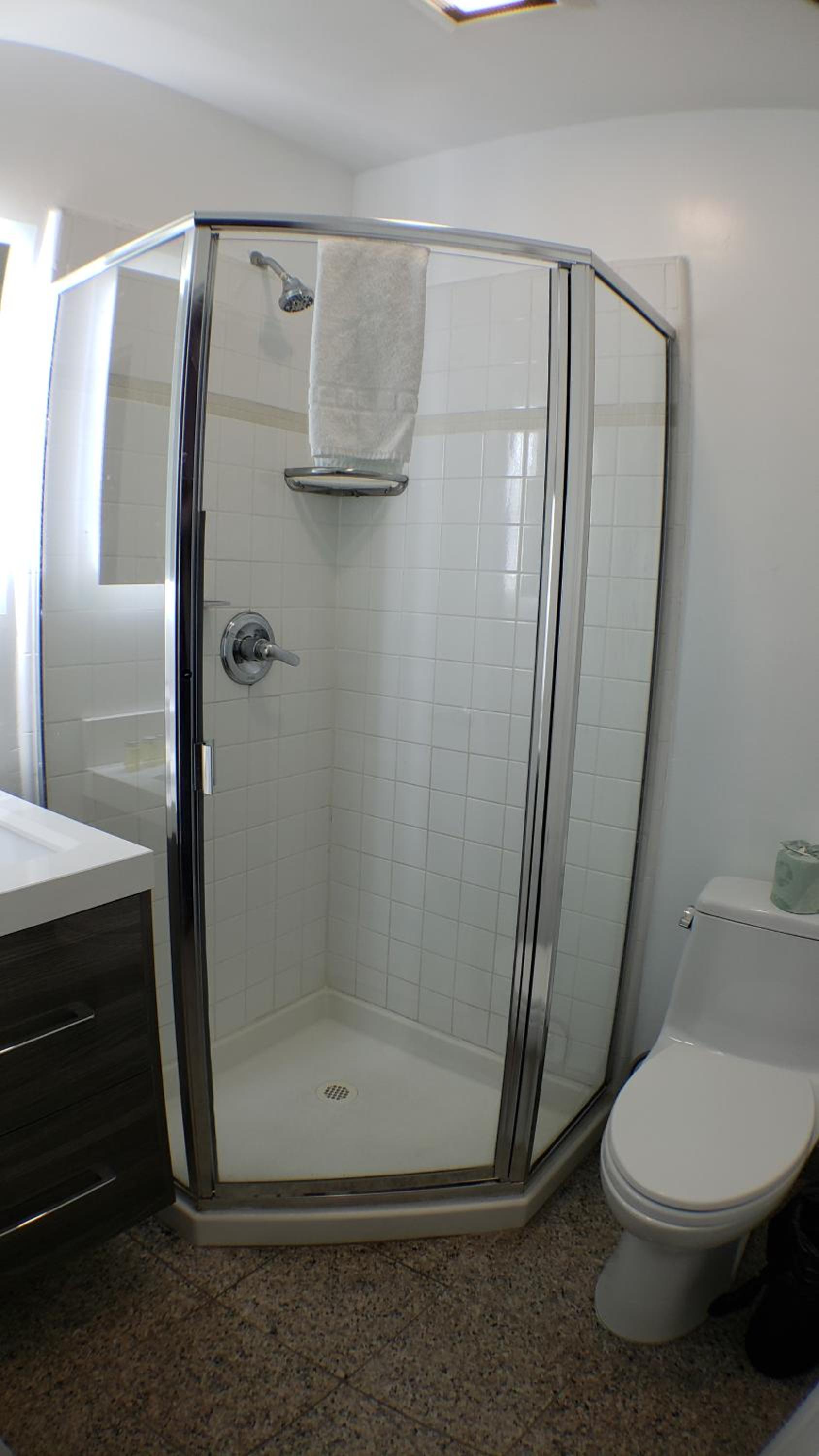 Standard King Room - Photo 2