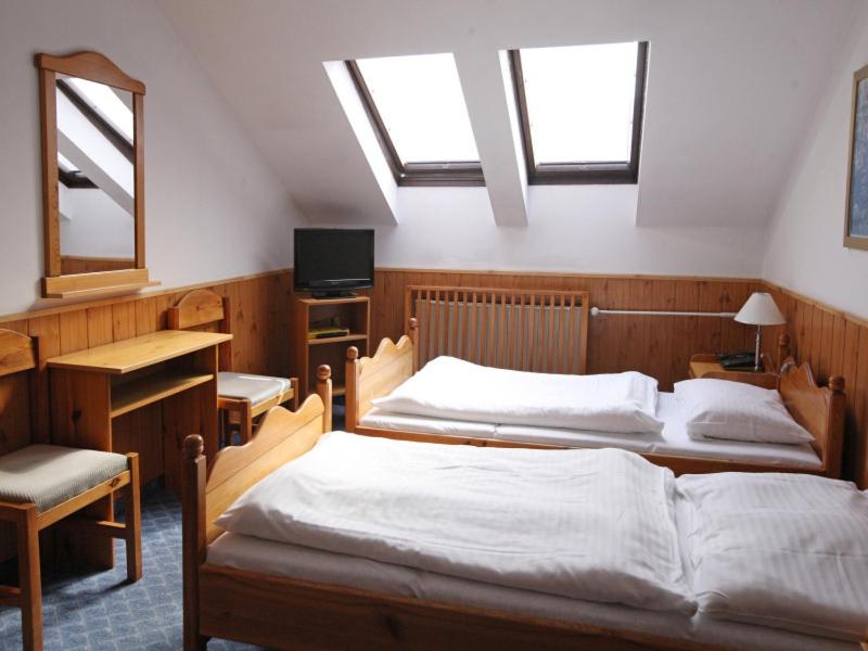 Double or Twin Room photo 3