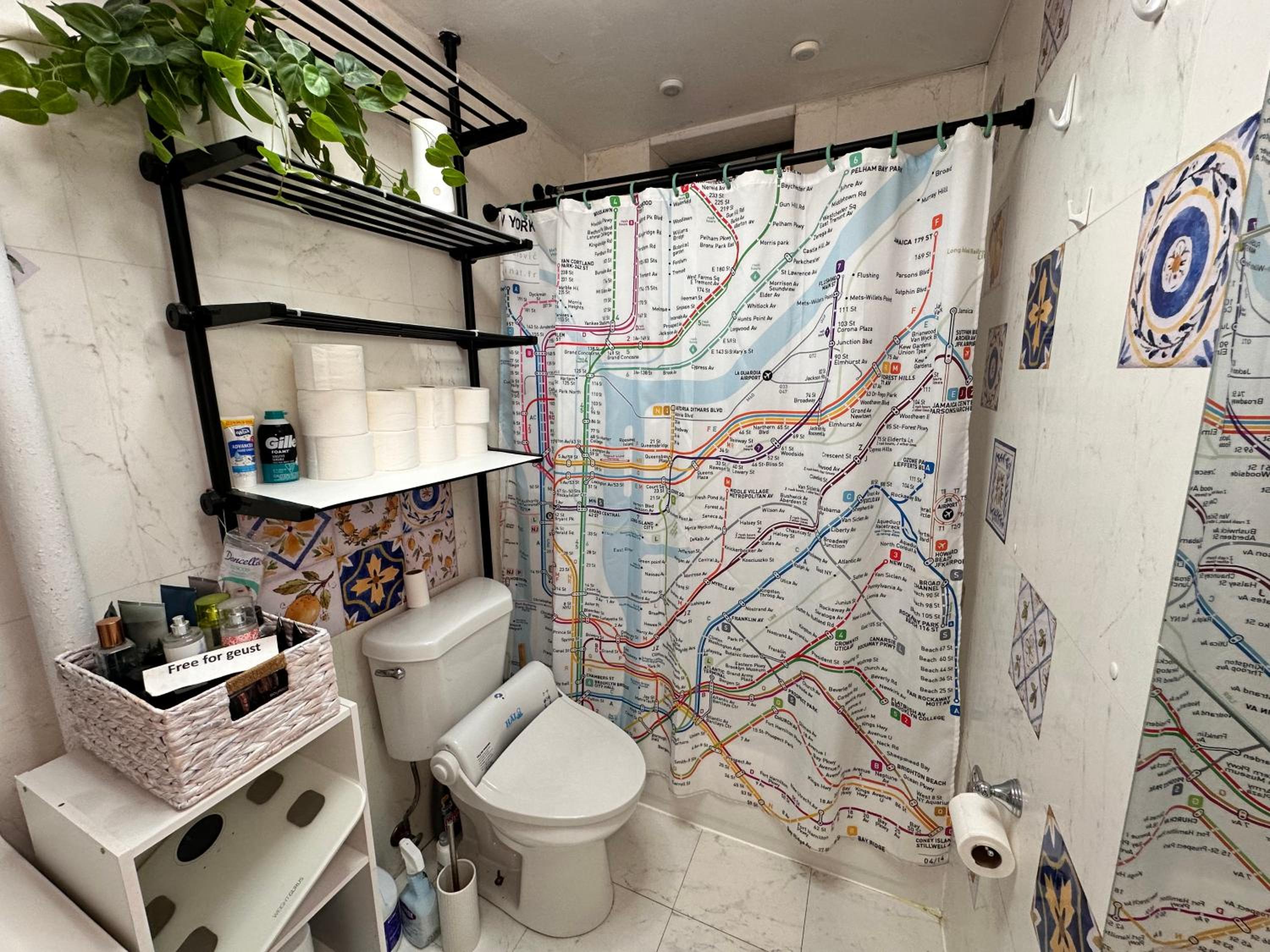 Double Room with Shared Bathroom photo 3