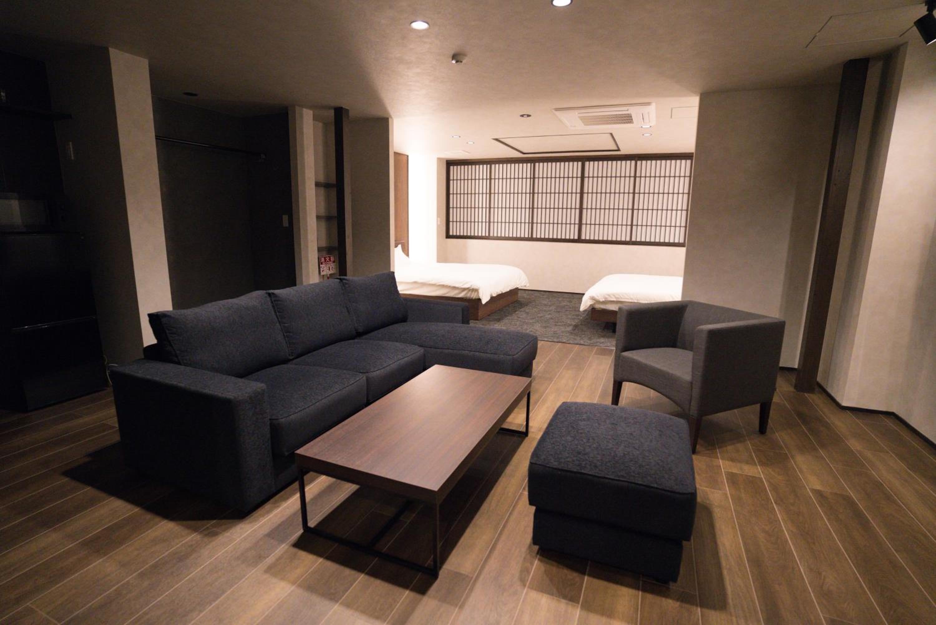 Family Room - Photo 2