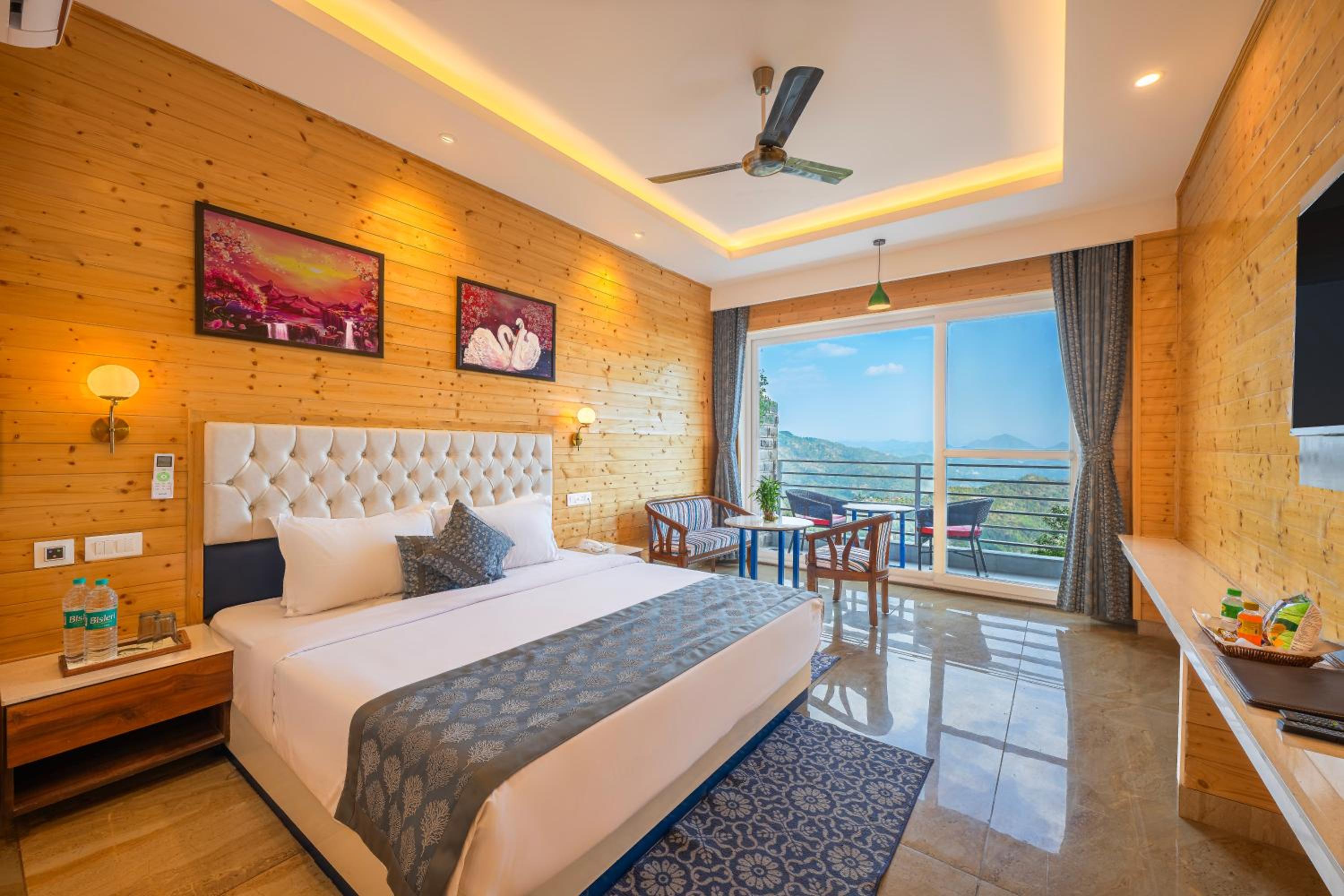 King Room with Mountain View